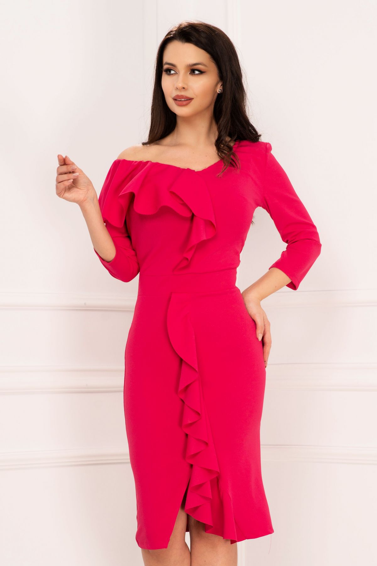 Rochie de zi eleganta Clarisa fucsia cu volanas