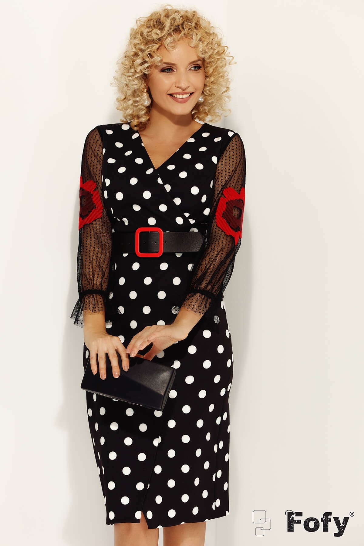 Rochie neagra midi cu buline albe si maneca din tul cu broderie florala si curea in talie Fofy