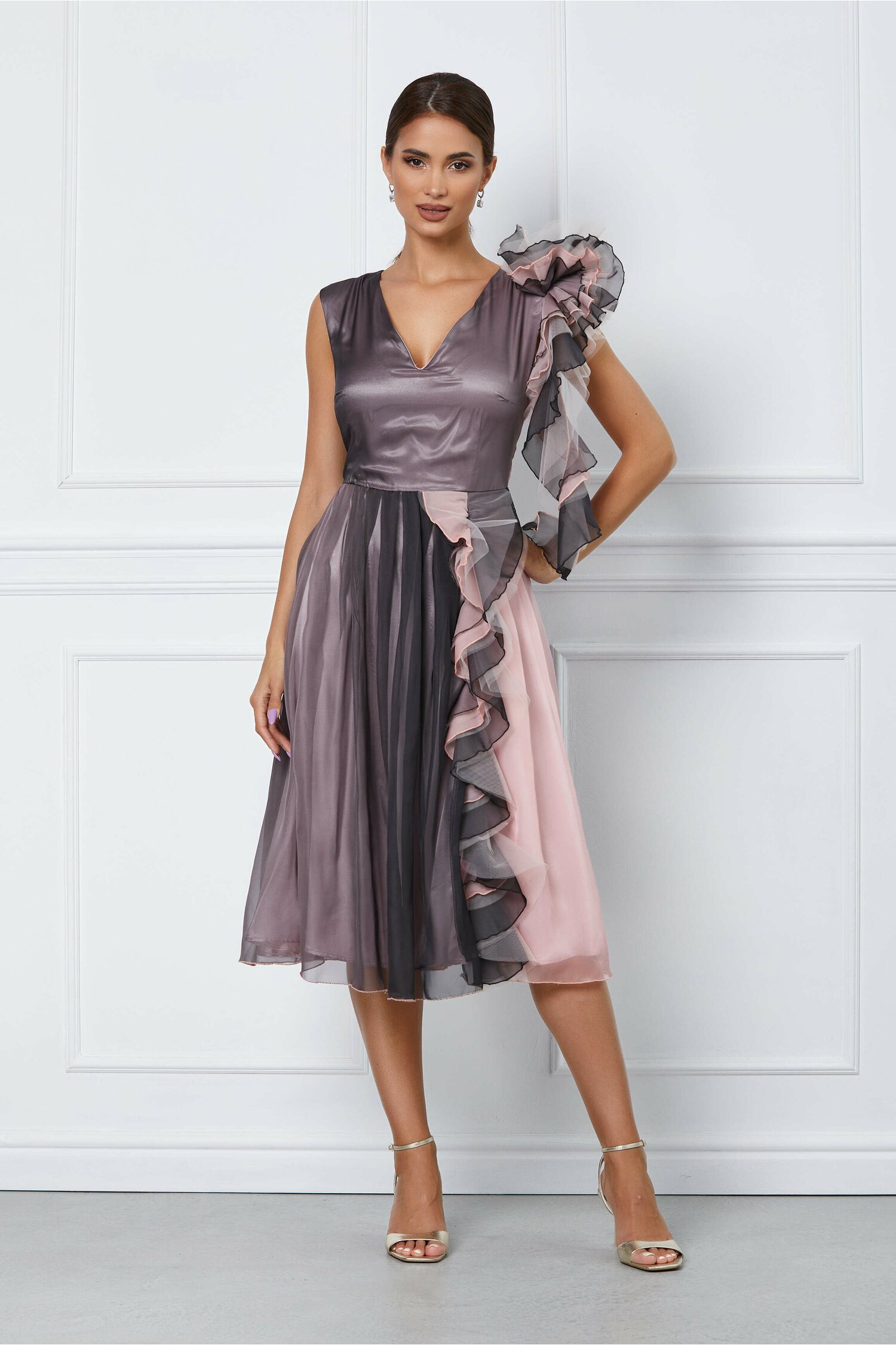 Rochie Ella Collection Asia roz si negru in degradee cu volane