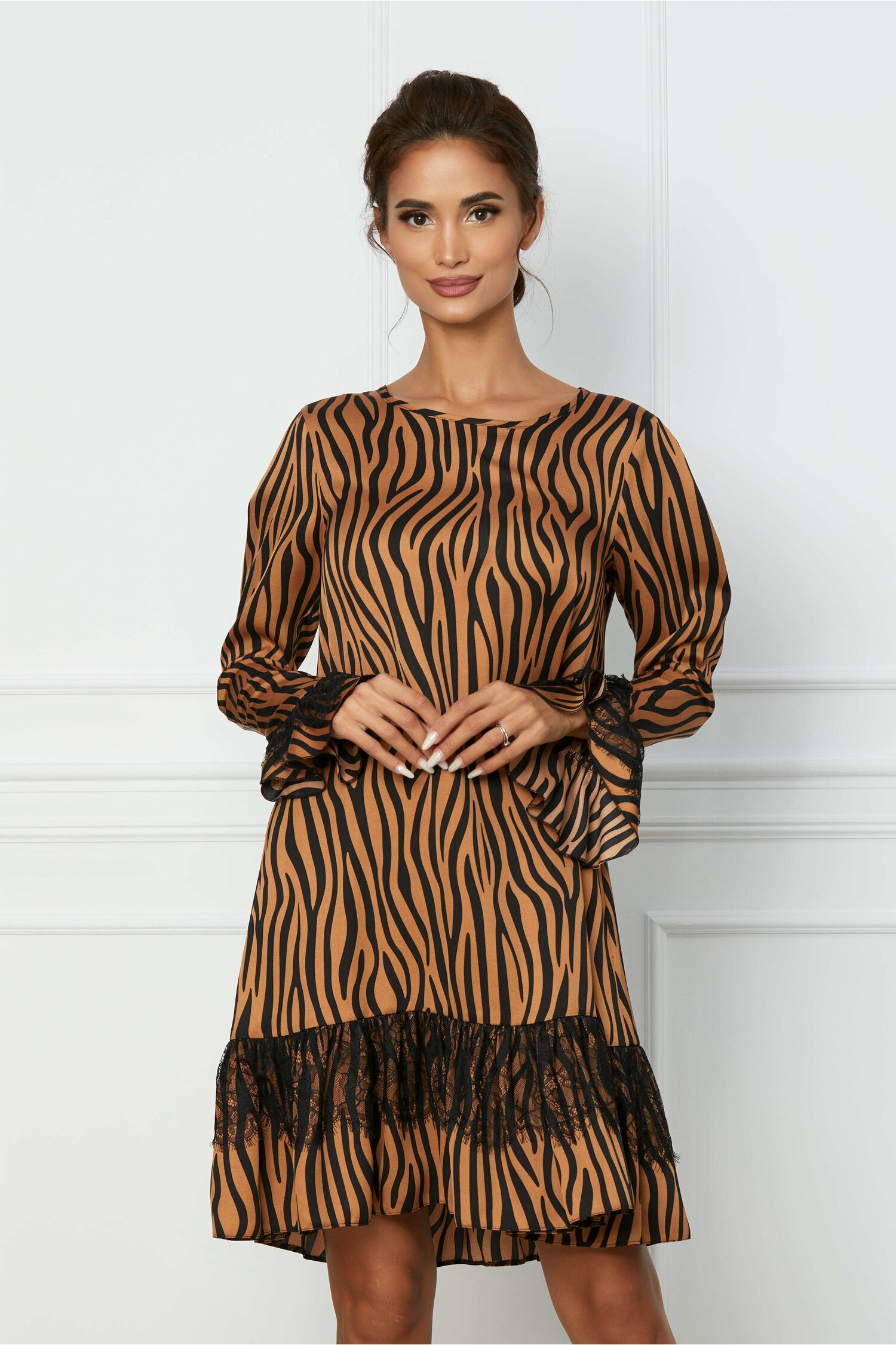 Rochie LaDonna maro cu zebra print si dantela la baza