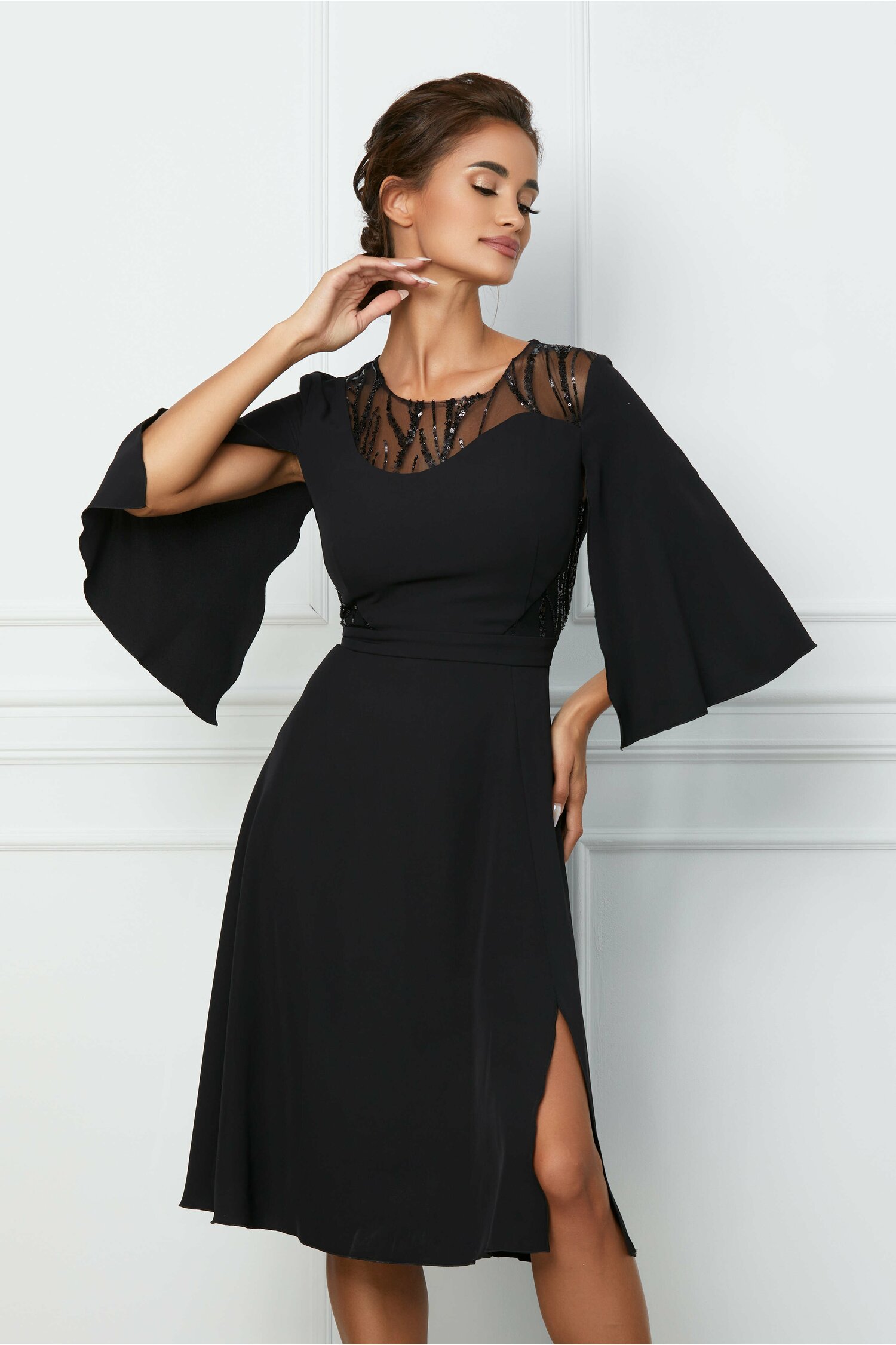 Rochie Ella Collection neagra cu paiete la decolteu si talie