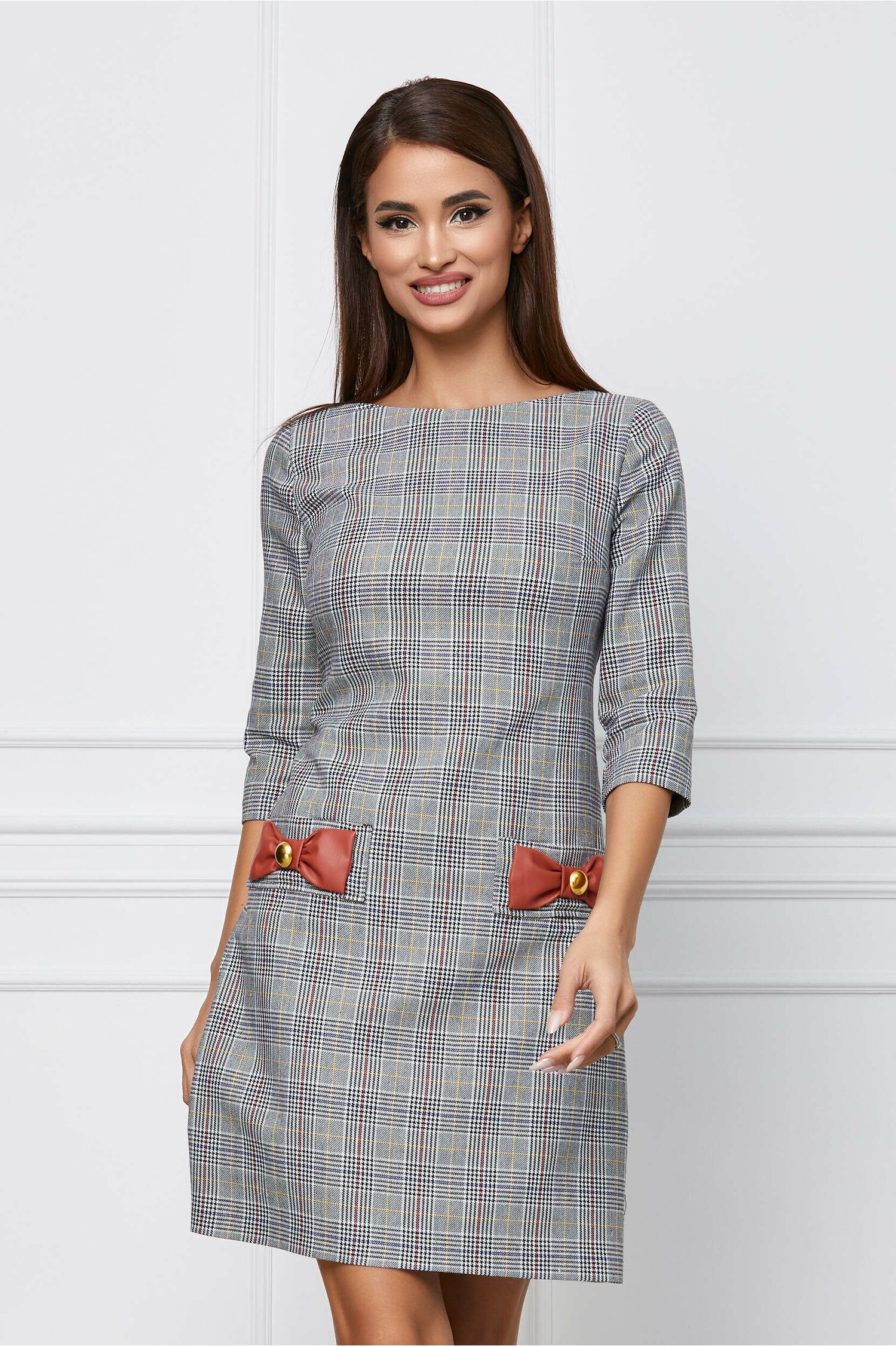 Rochie MBG gri cu carouri si fundite