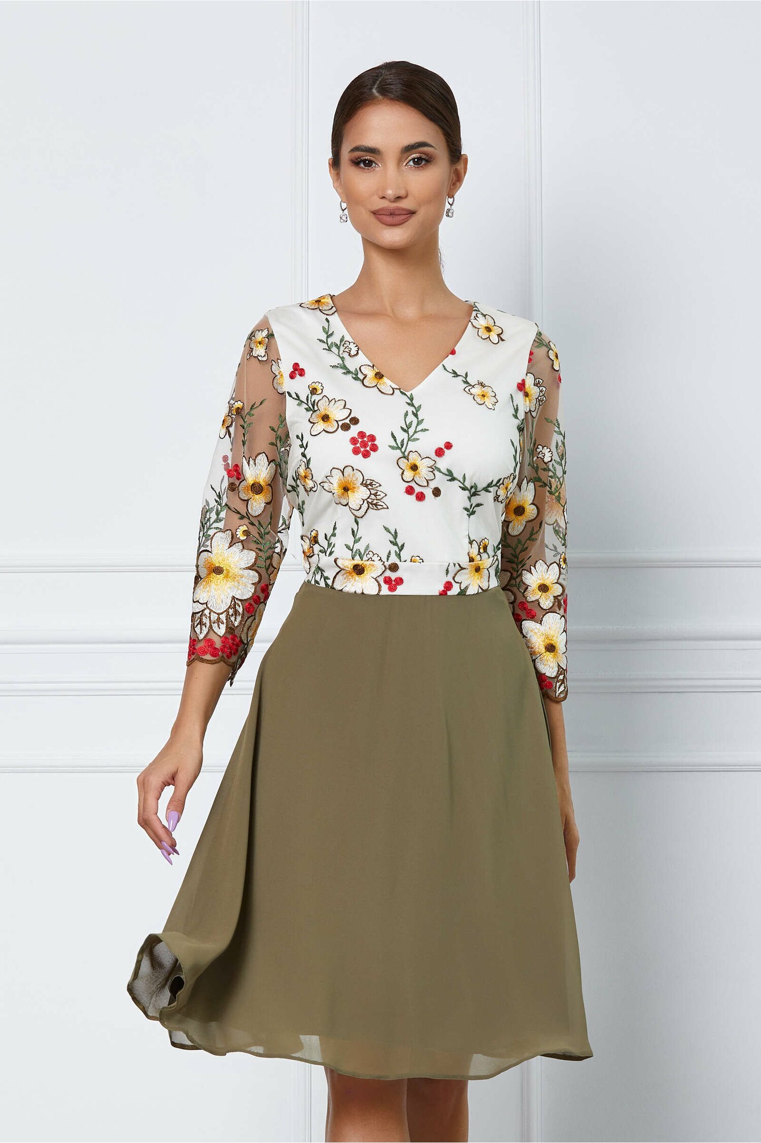 Rochie Karla kaki cu bust alb cu broderie