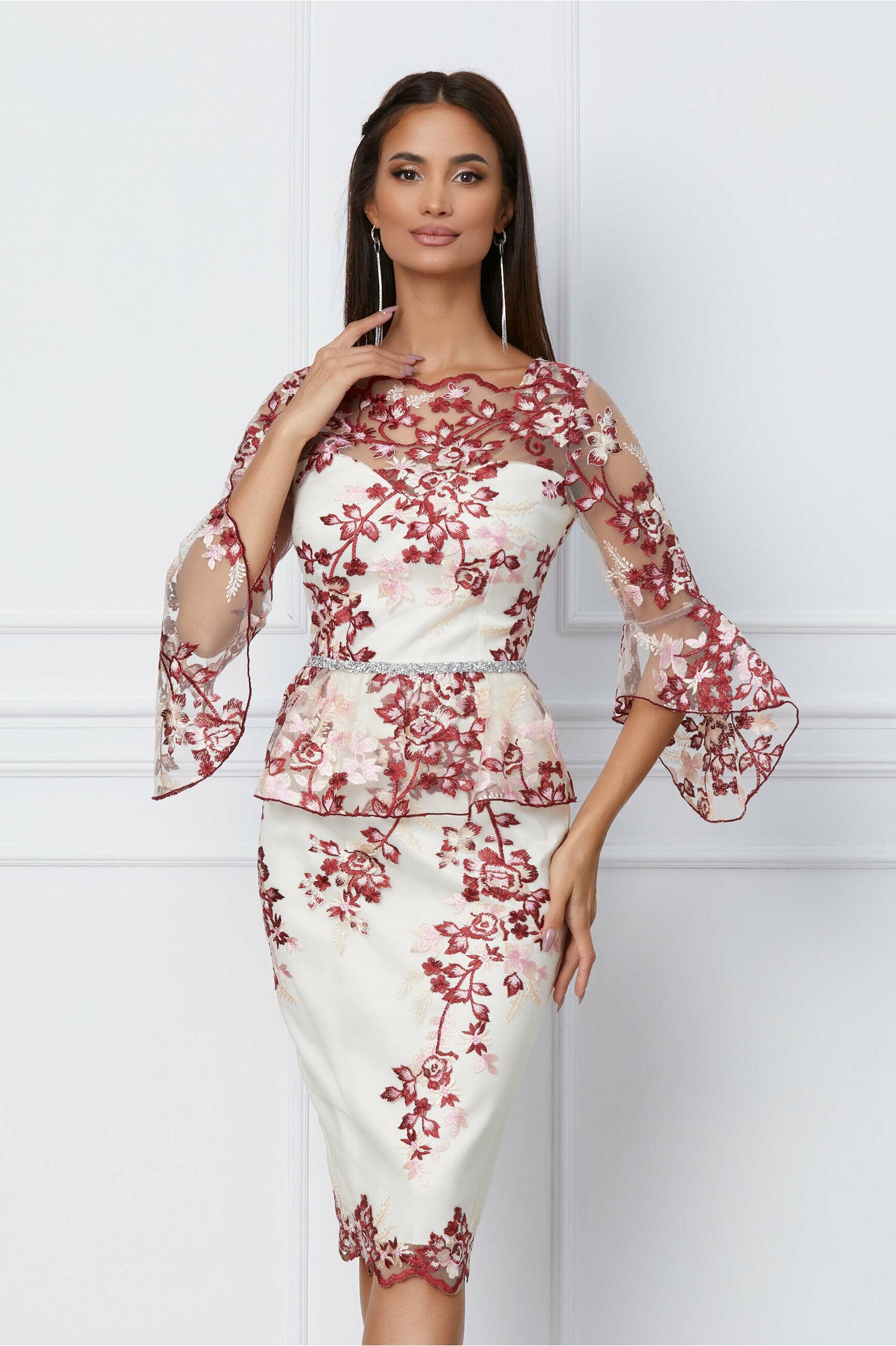 Rochie MBG ivory cu broderie florala bordo