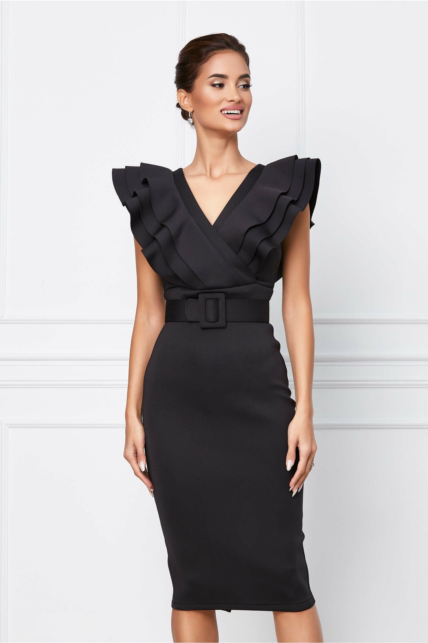 Rochie Nadine neagra din neopren cu volane la bust si curea in talie