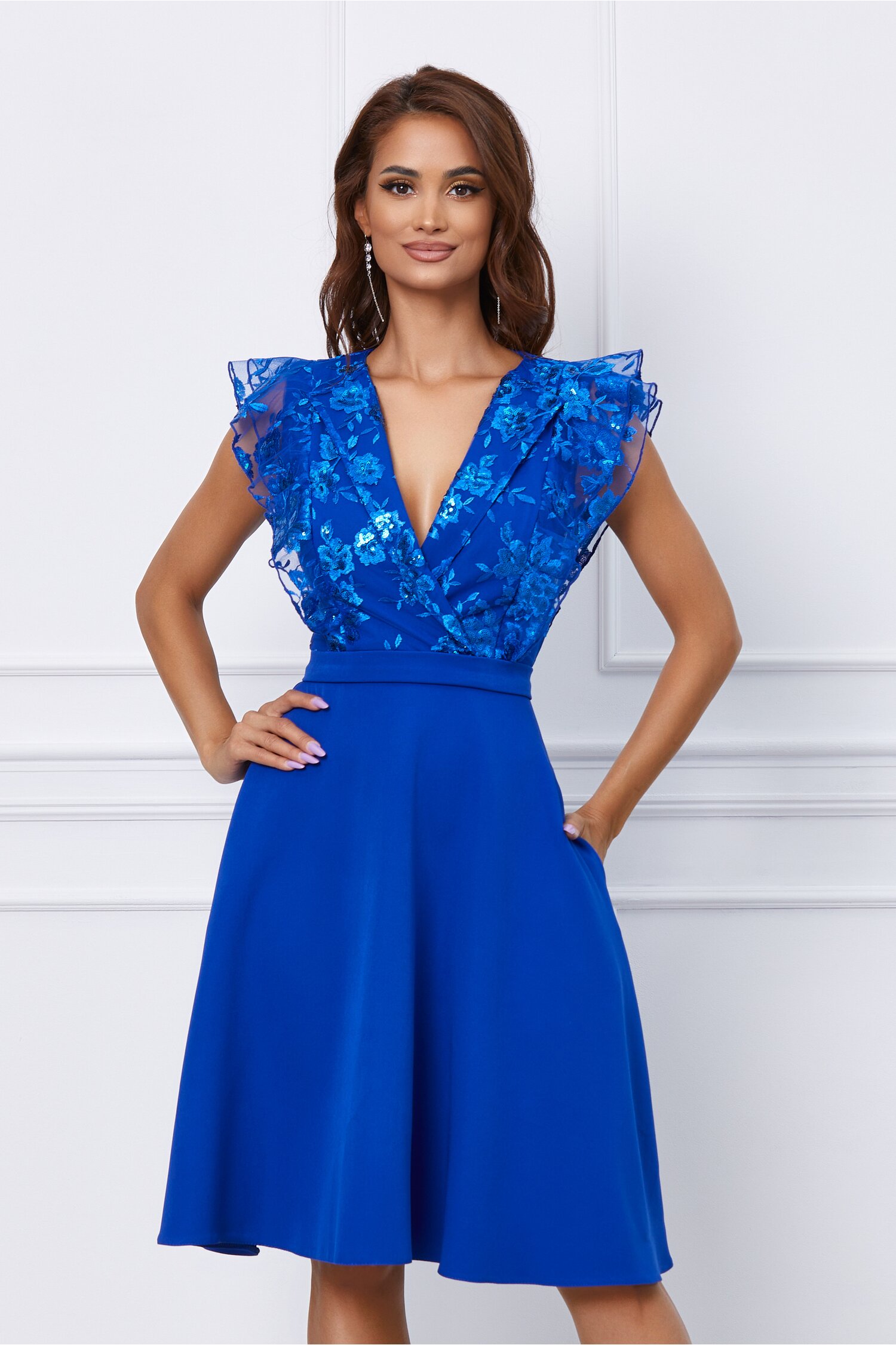 Rochie MBG albastra cu dantela si volane