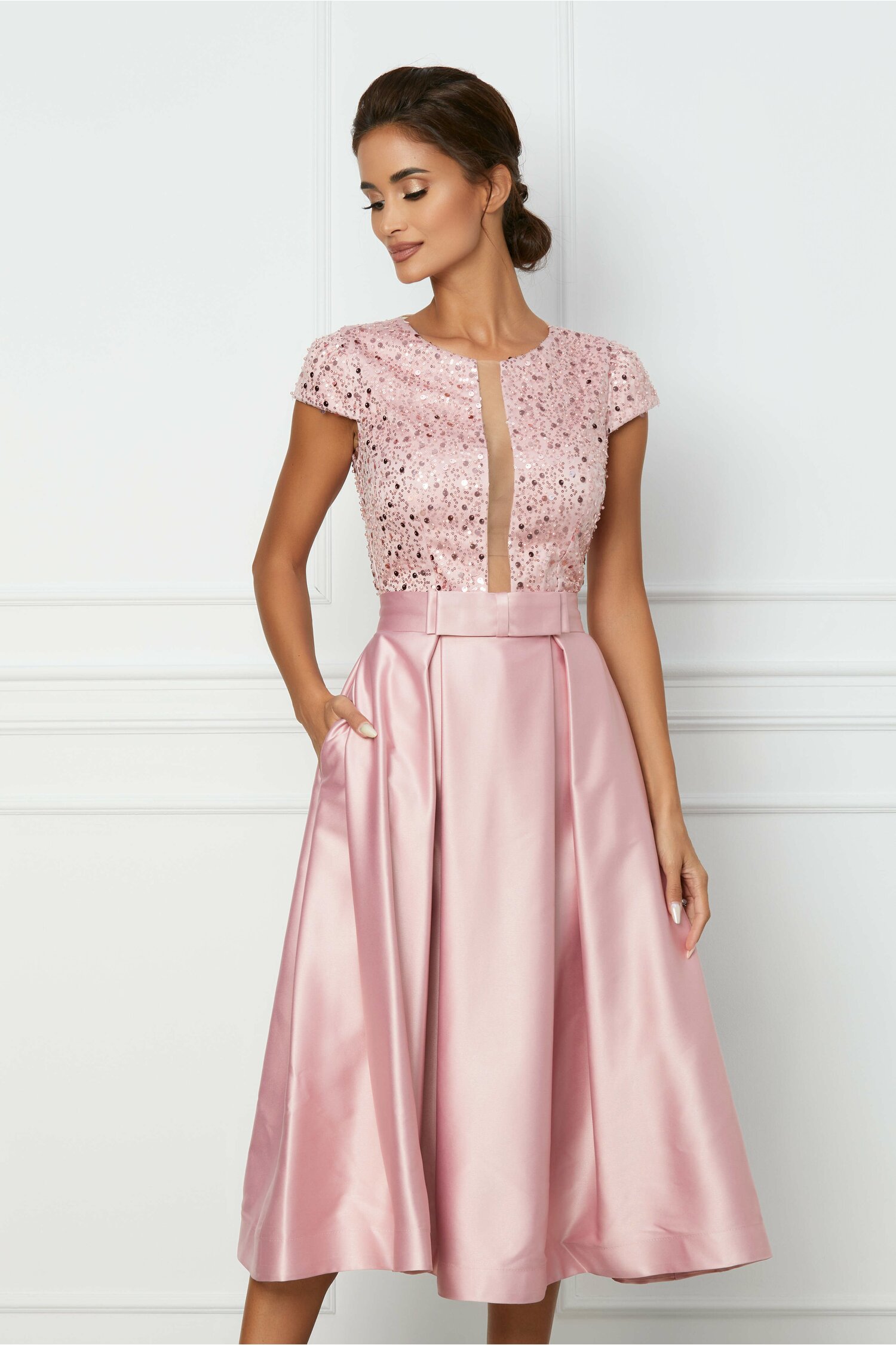 Rochie MBG roz din tafta cu paiete la bust