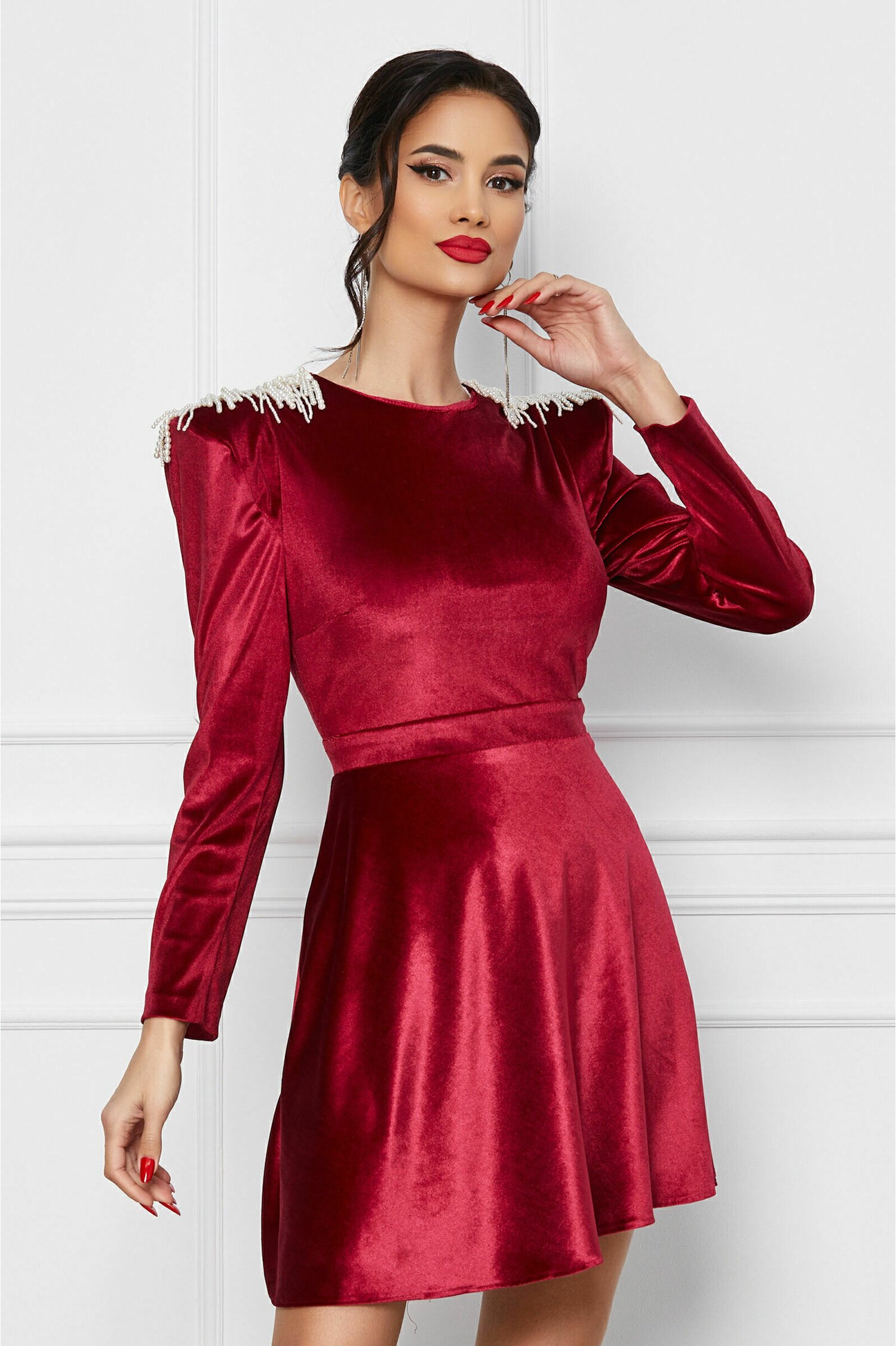 Rochie Dy Fashion bordo din catifea cu franjuri la umeri