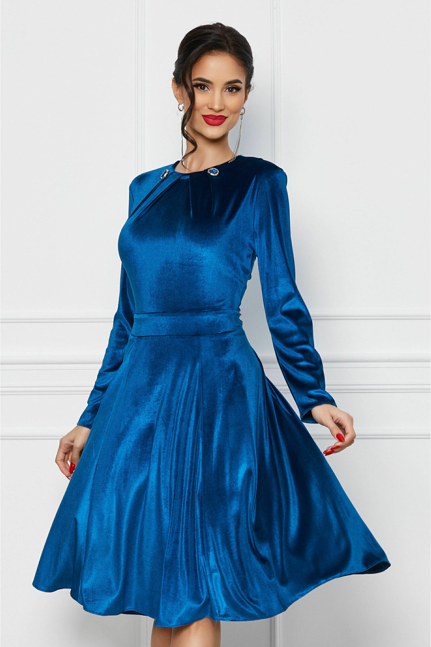 Rochie Dy Fashion albastra din catifea cu nasturi la bust