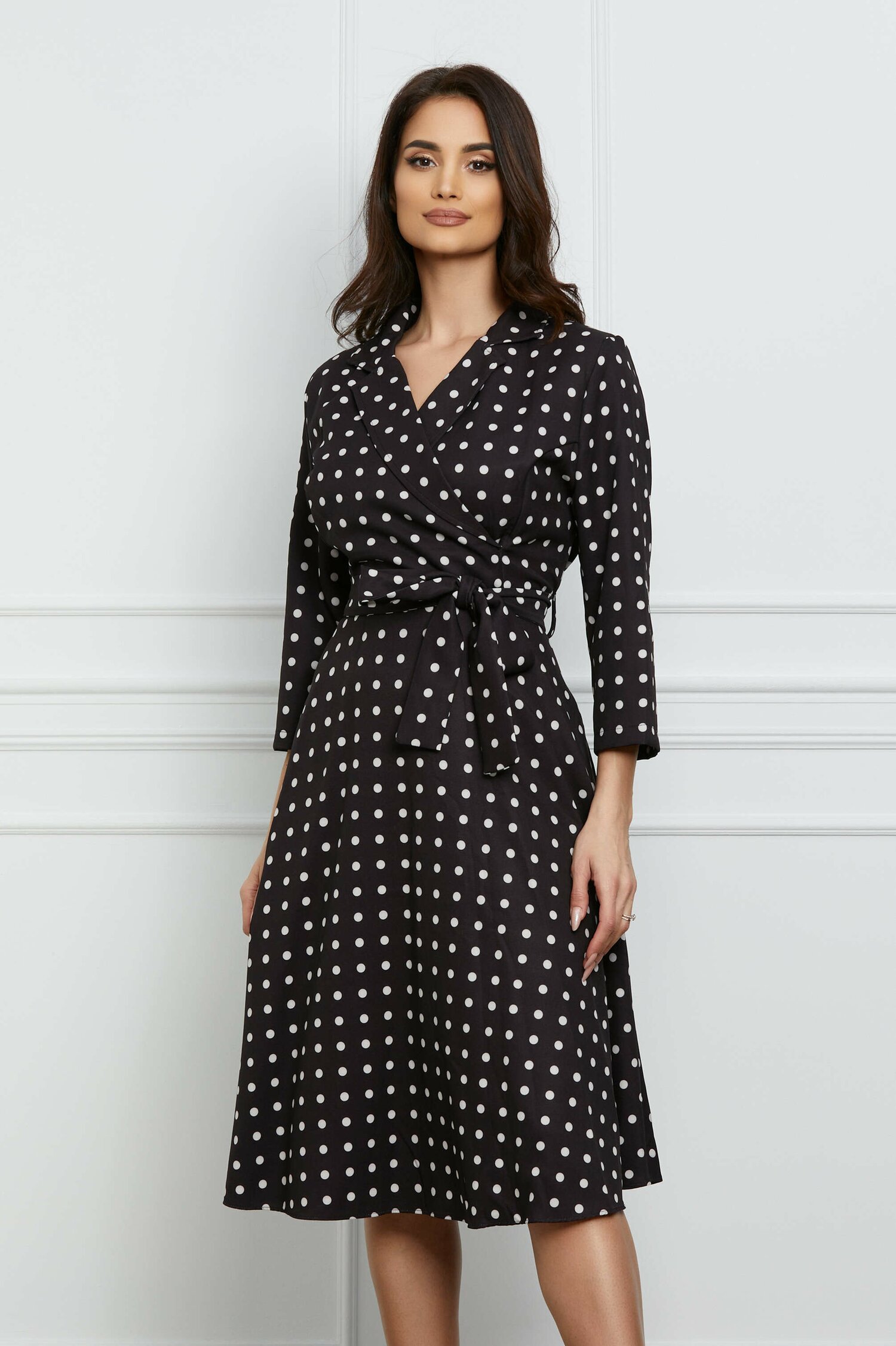 Rochie Monica neagra cu buline albe si cordon in talie