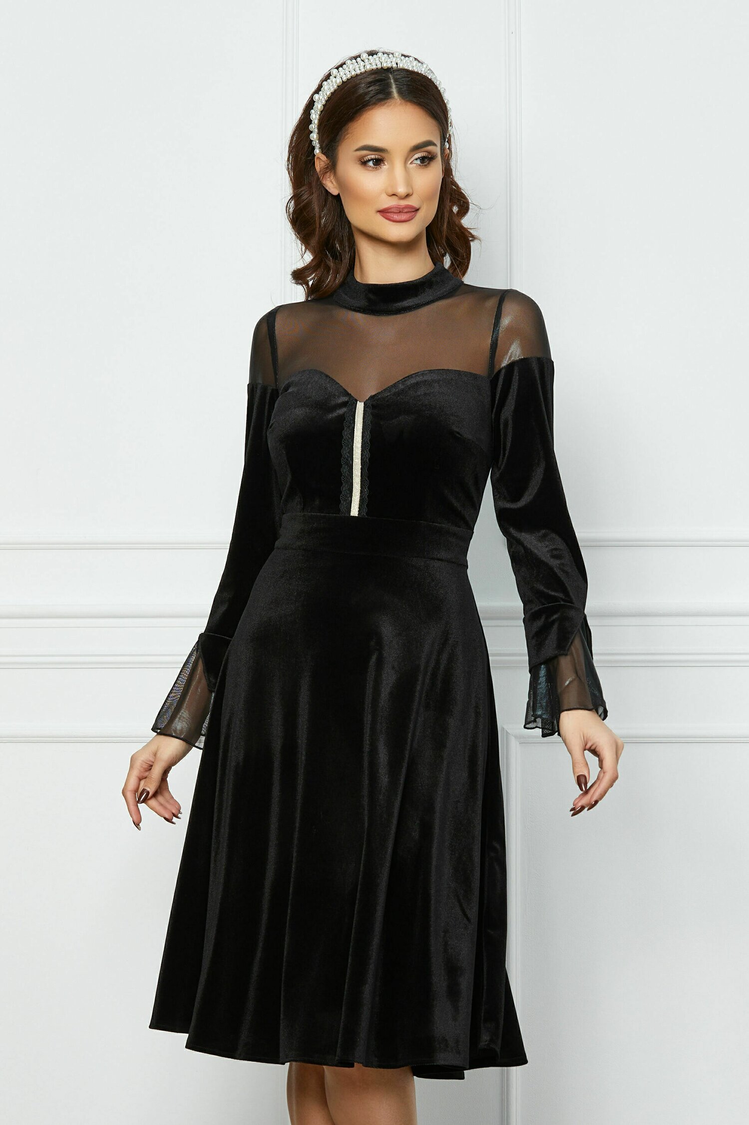 Rochie Moze neagra cu tull la bust