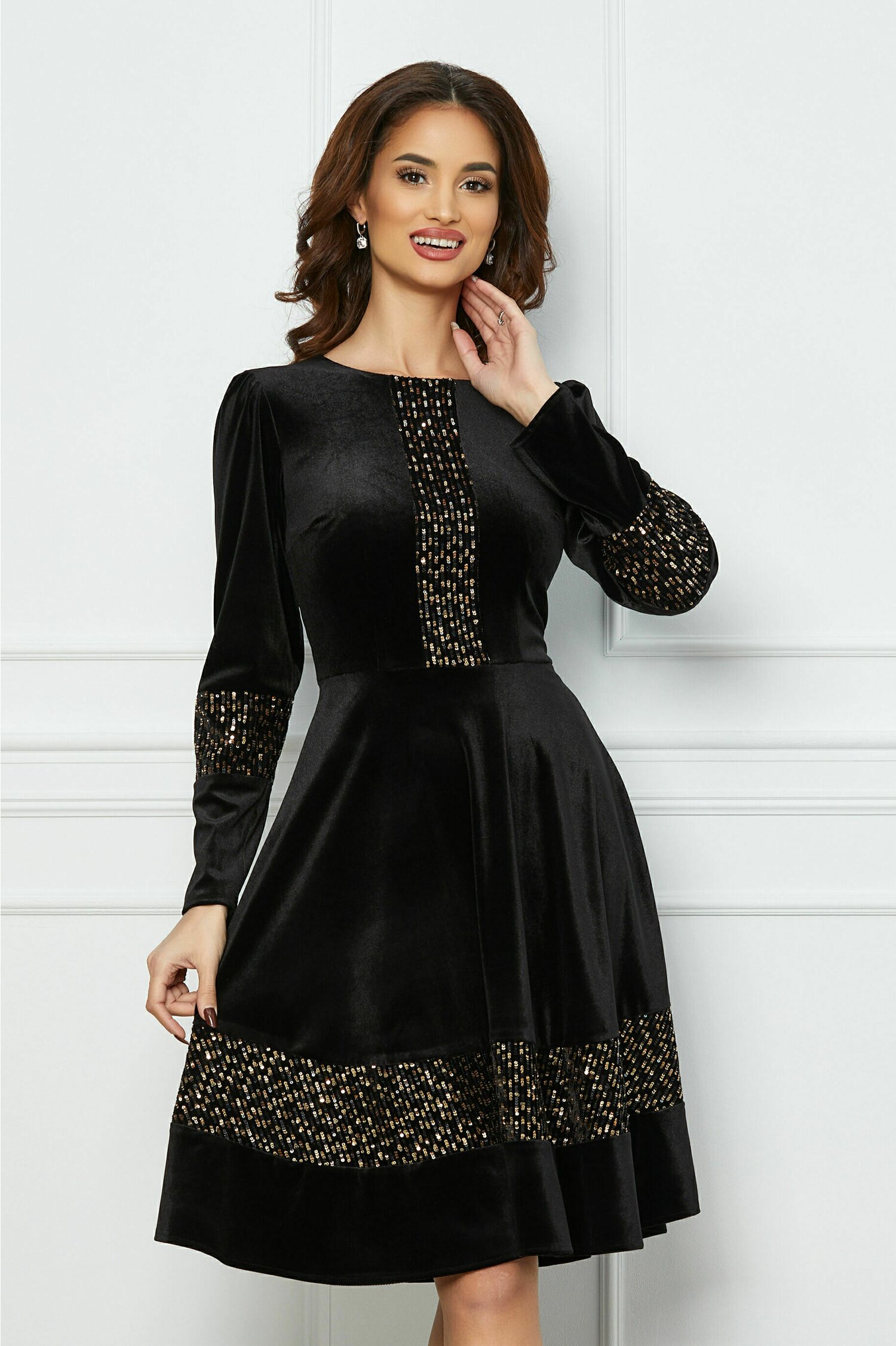 Rochie Moze neagra din catifea cu paiete aurii