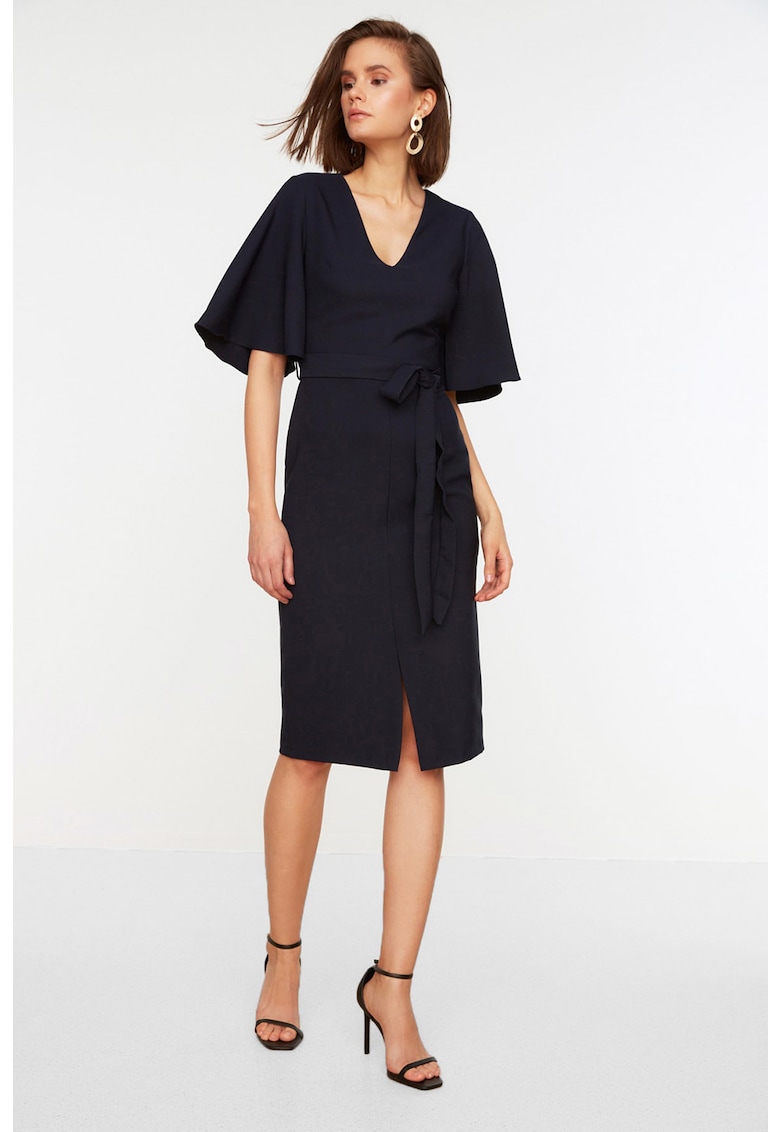 Rochie midi cambrata cu slit frontal