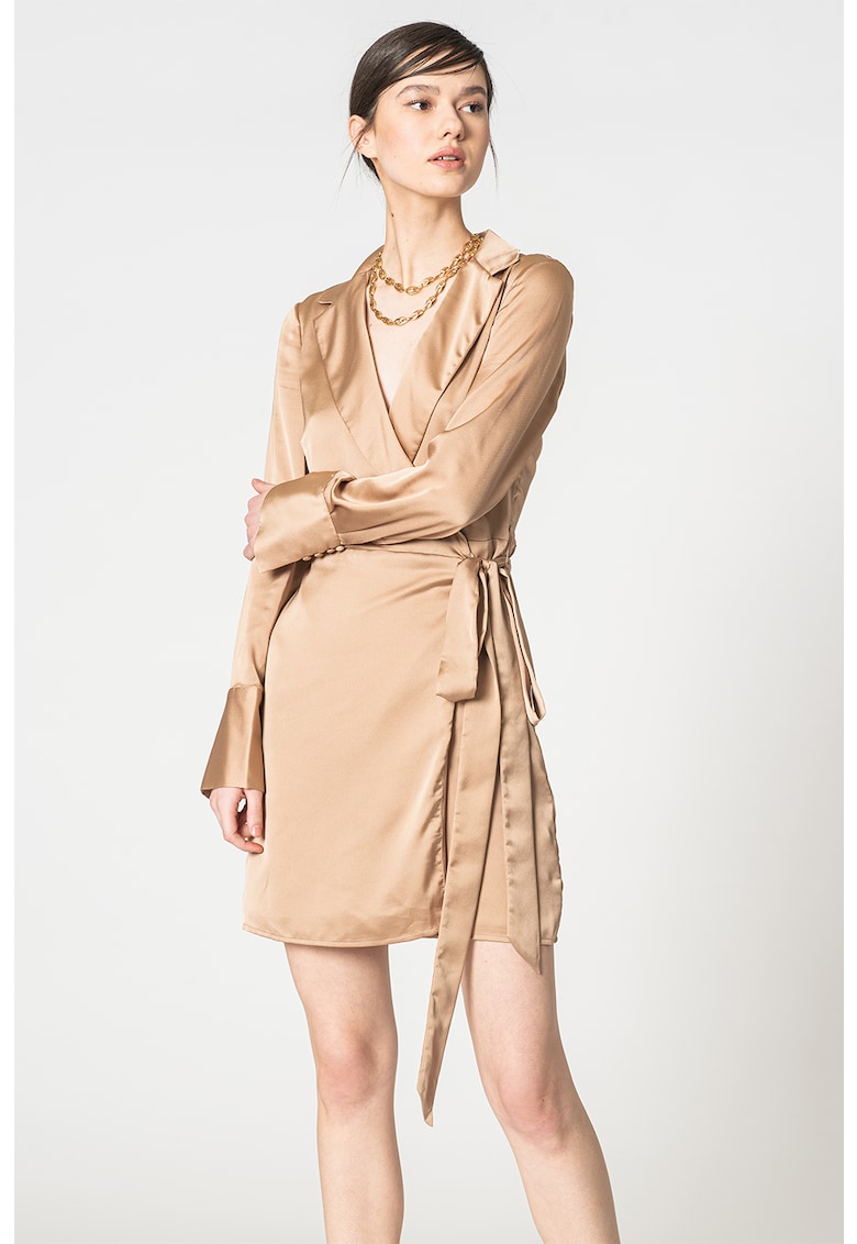 Rochie mini petrecuta de satin