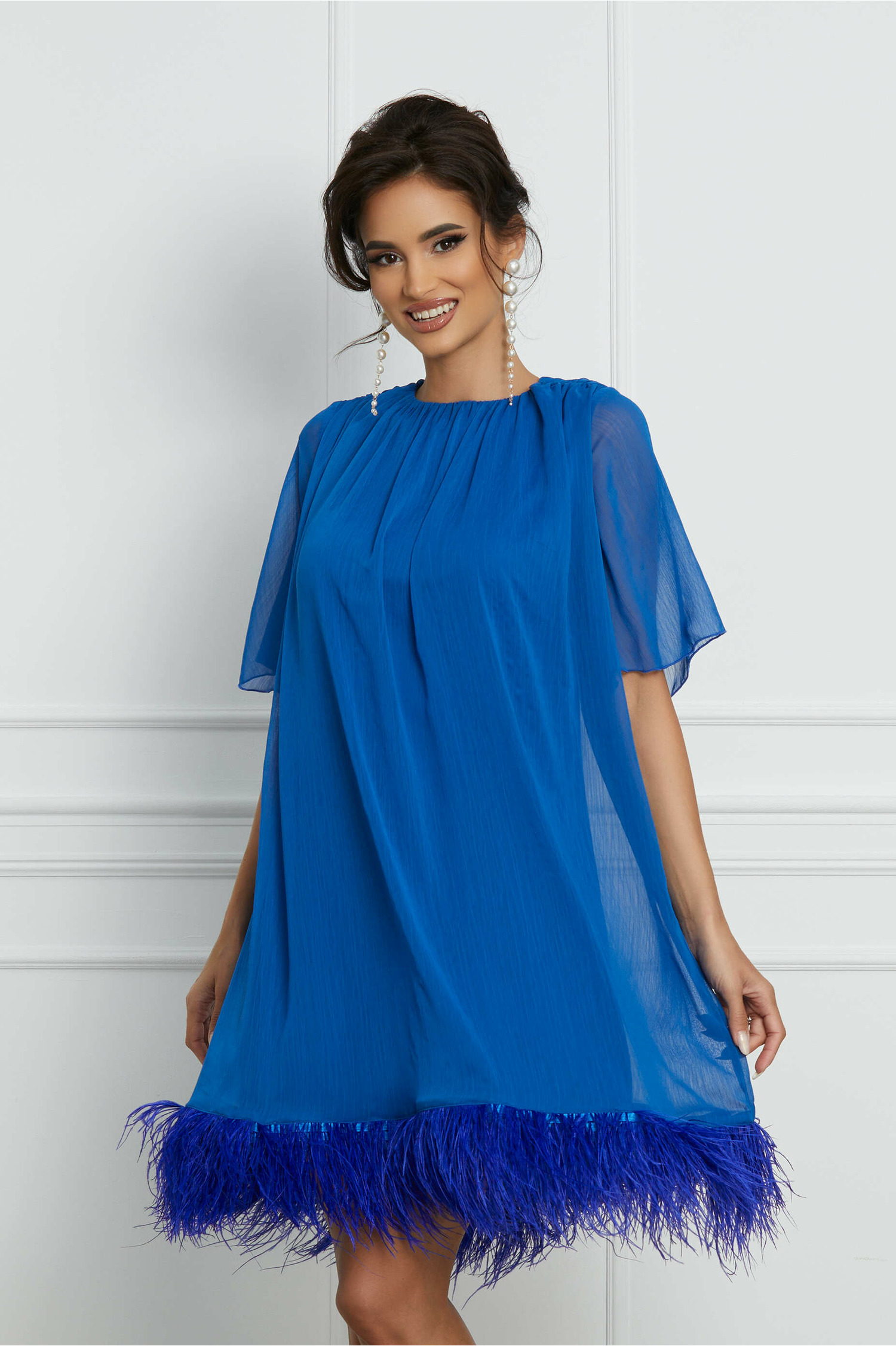 Rochie Dy Fashion albastru royal cu pene la baza