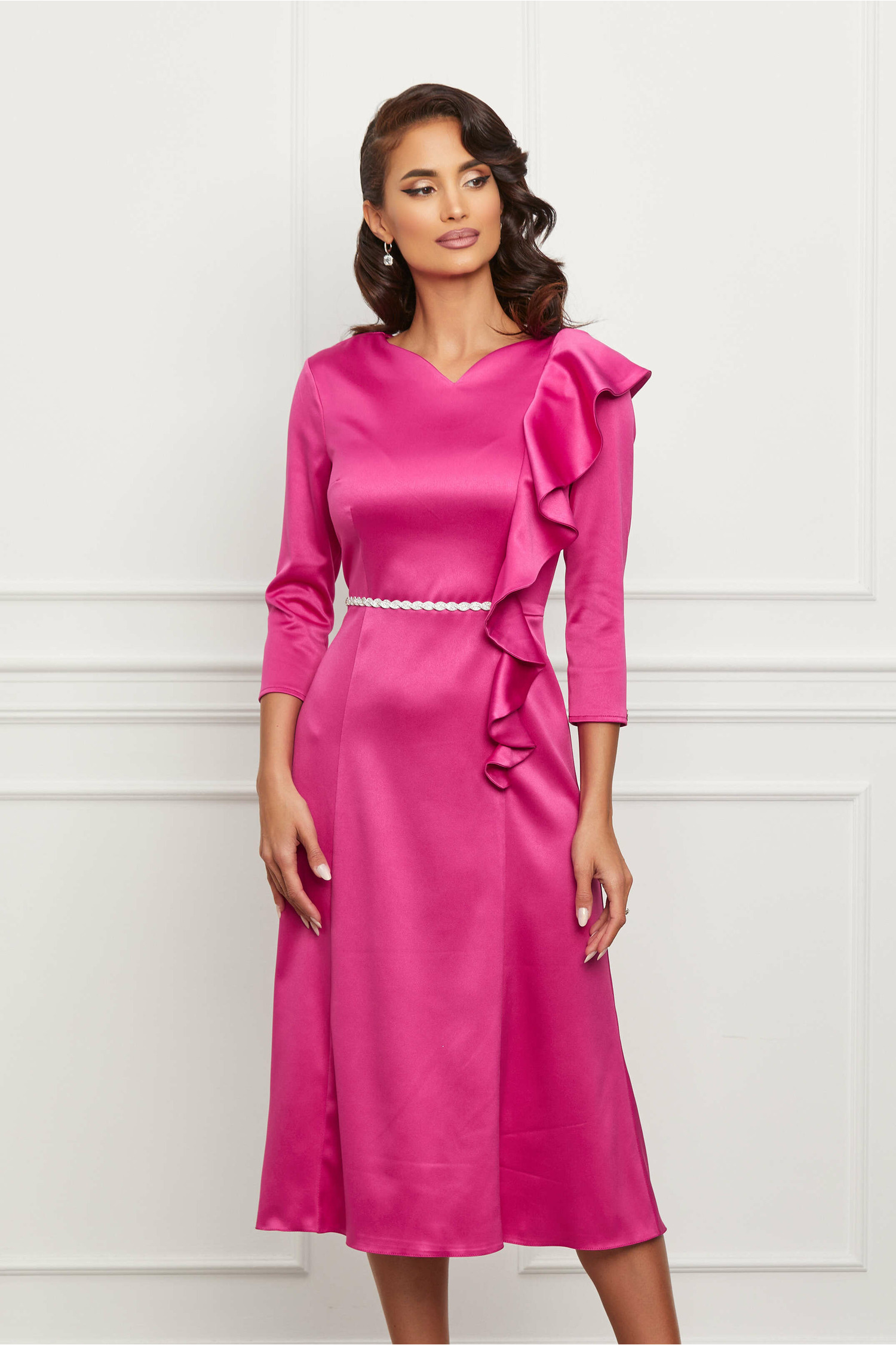 Rochie Dy Fashion fucsia cu volan la bust si accesoriu in talie