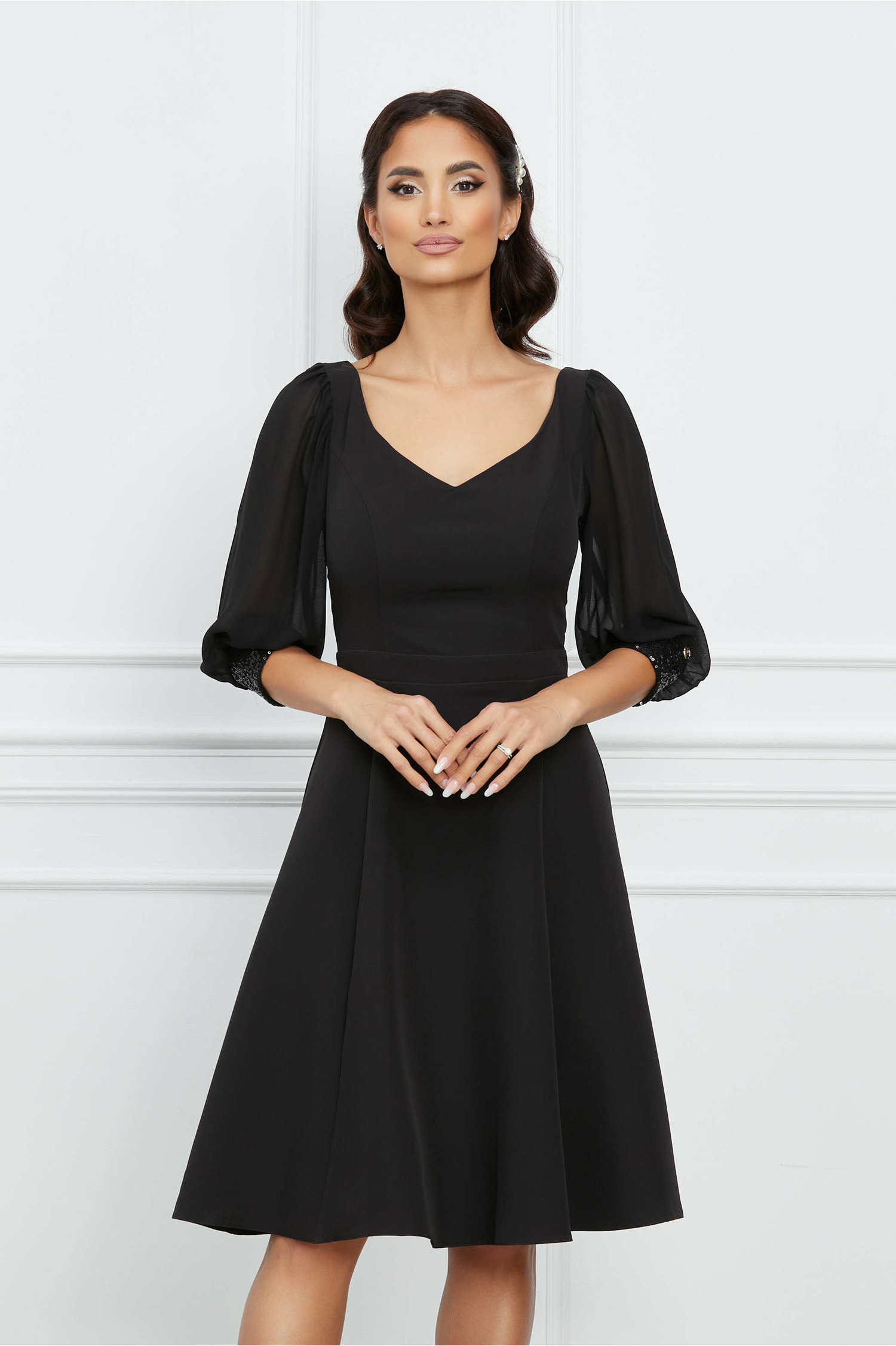 Rochie Dy Fashion neagra cu maneci din voal si mansete din paiete