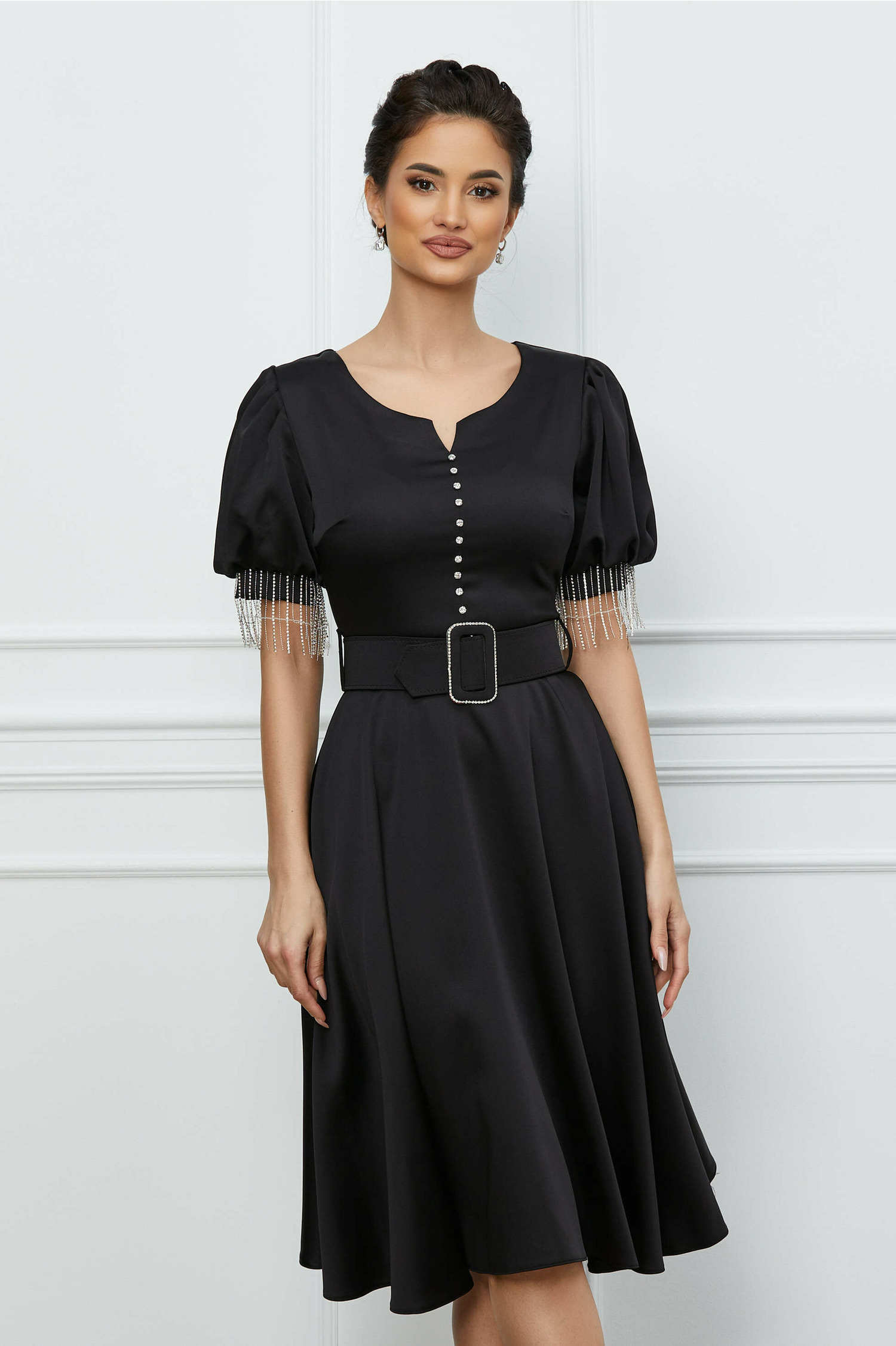 Rochie Dora neagra din satin cu franjuri la maneci si curea in talie