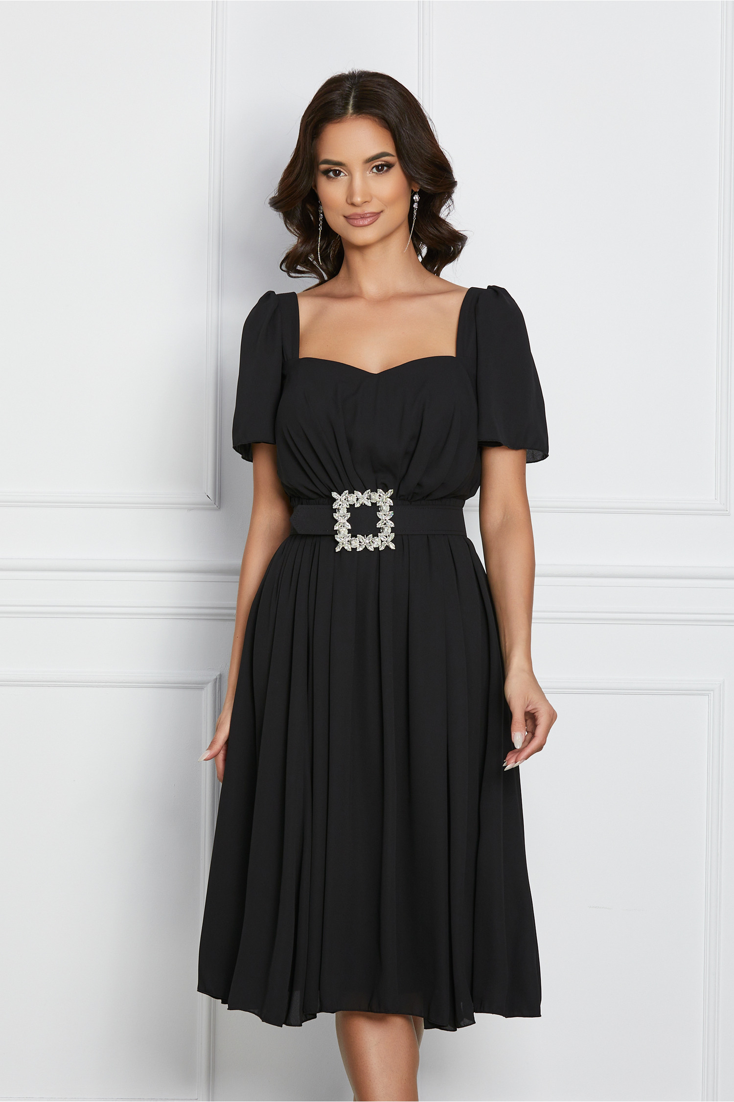 Rochie Dy Fashion neagra cu pliuri si curea in talie