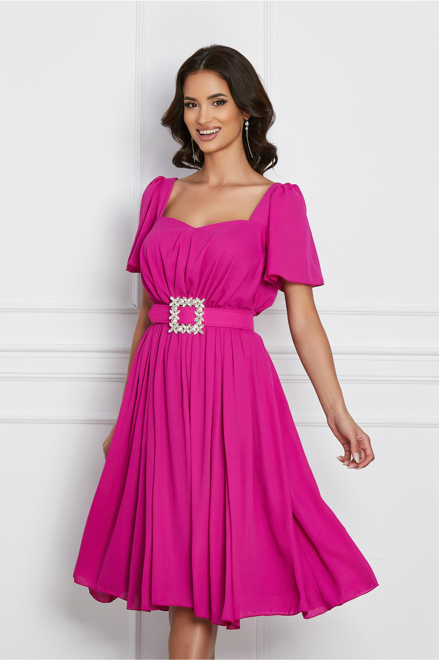 Rochie Dy Fashion fucsia cu pliuri si curea in talie
