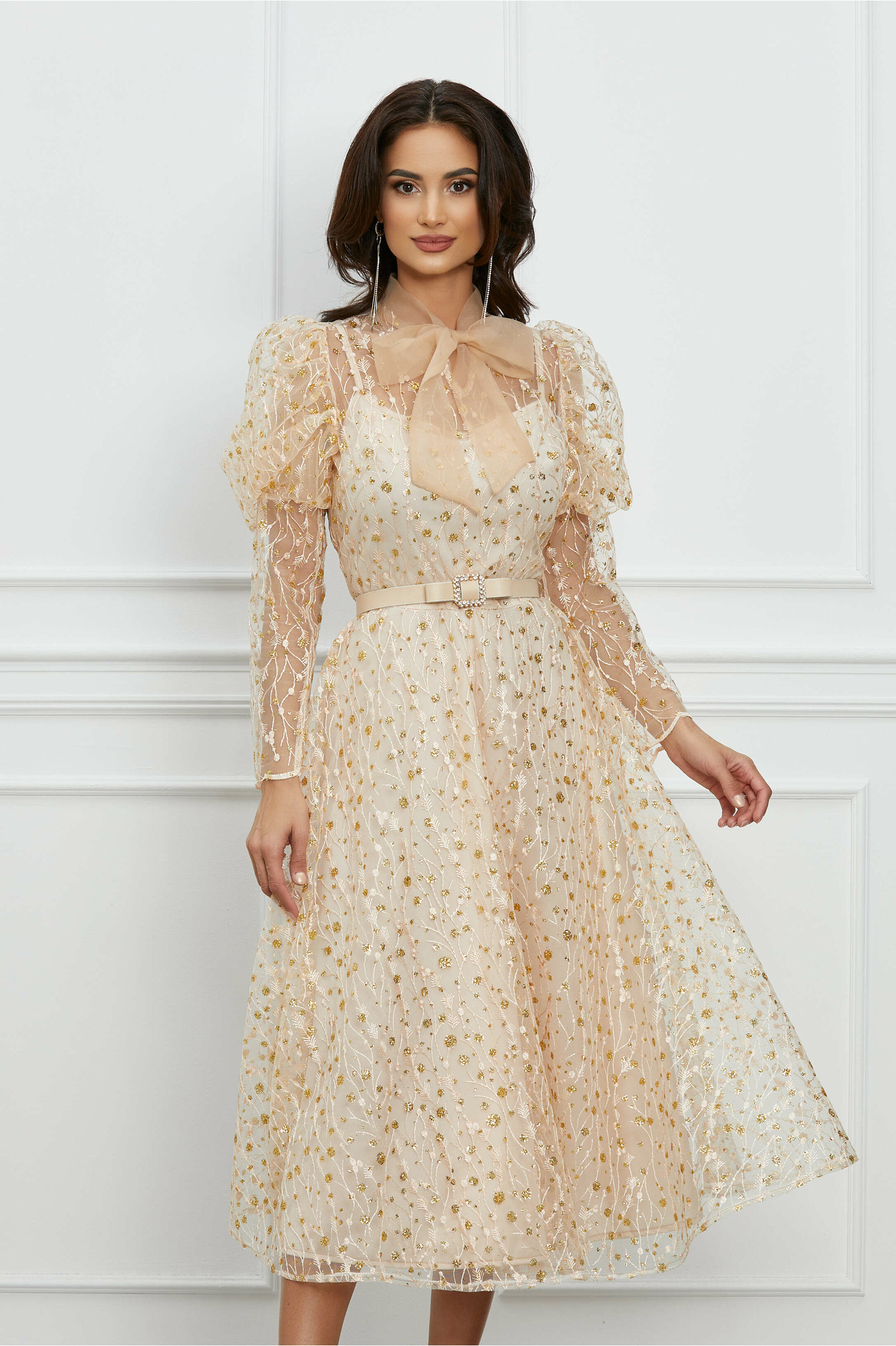 Rochie Ina bej cu glitter si funda din organza