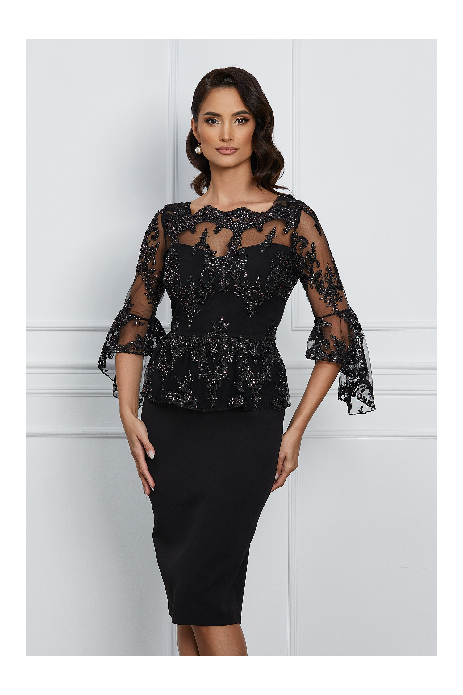 Rochie MBG neagra cu dantela si sclipici la bust