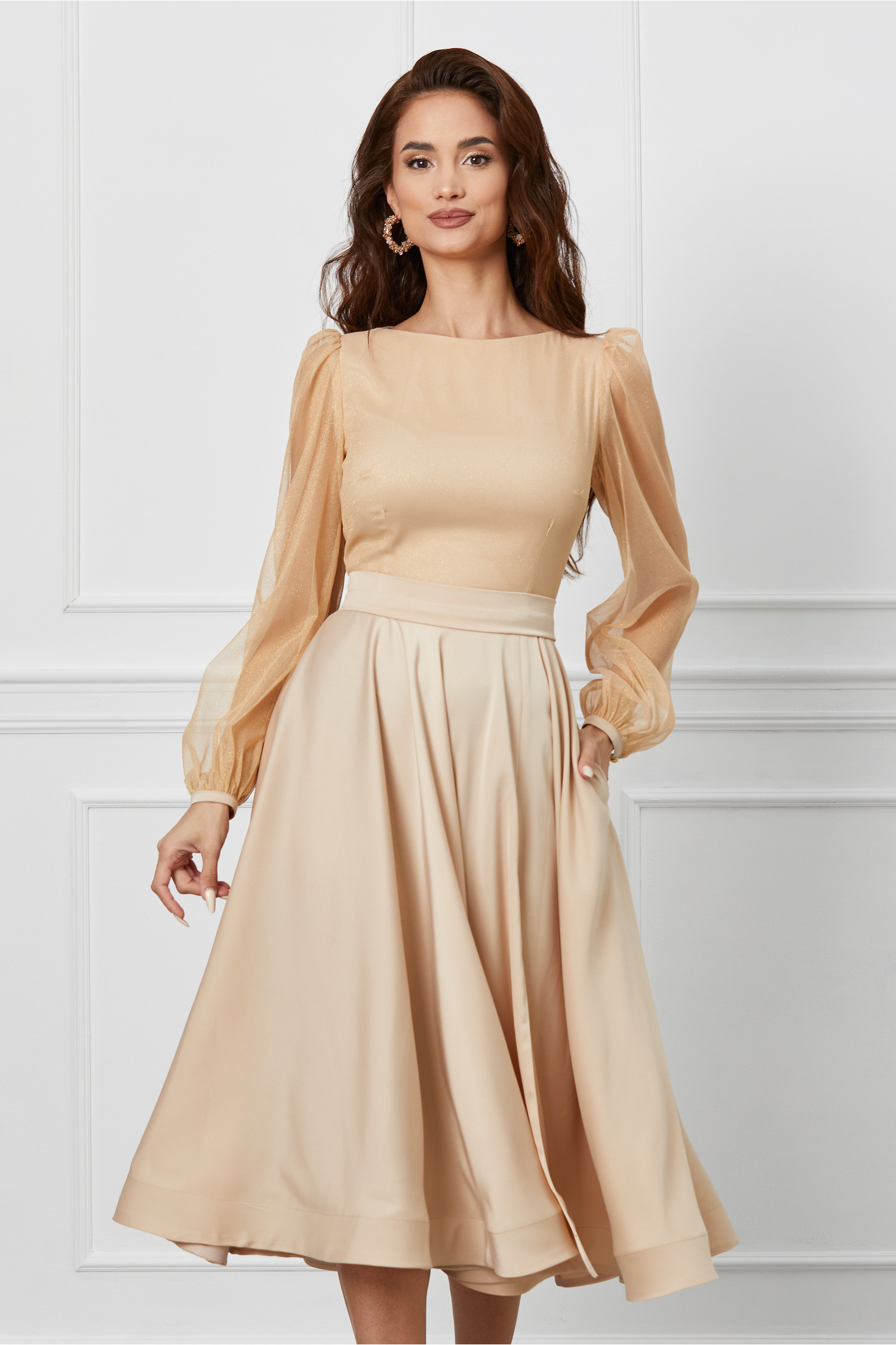 Rochie MBG bej cu bust din lurex