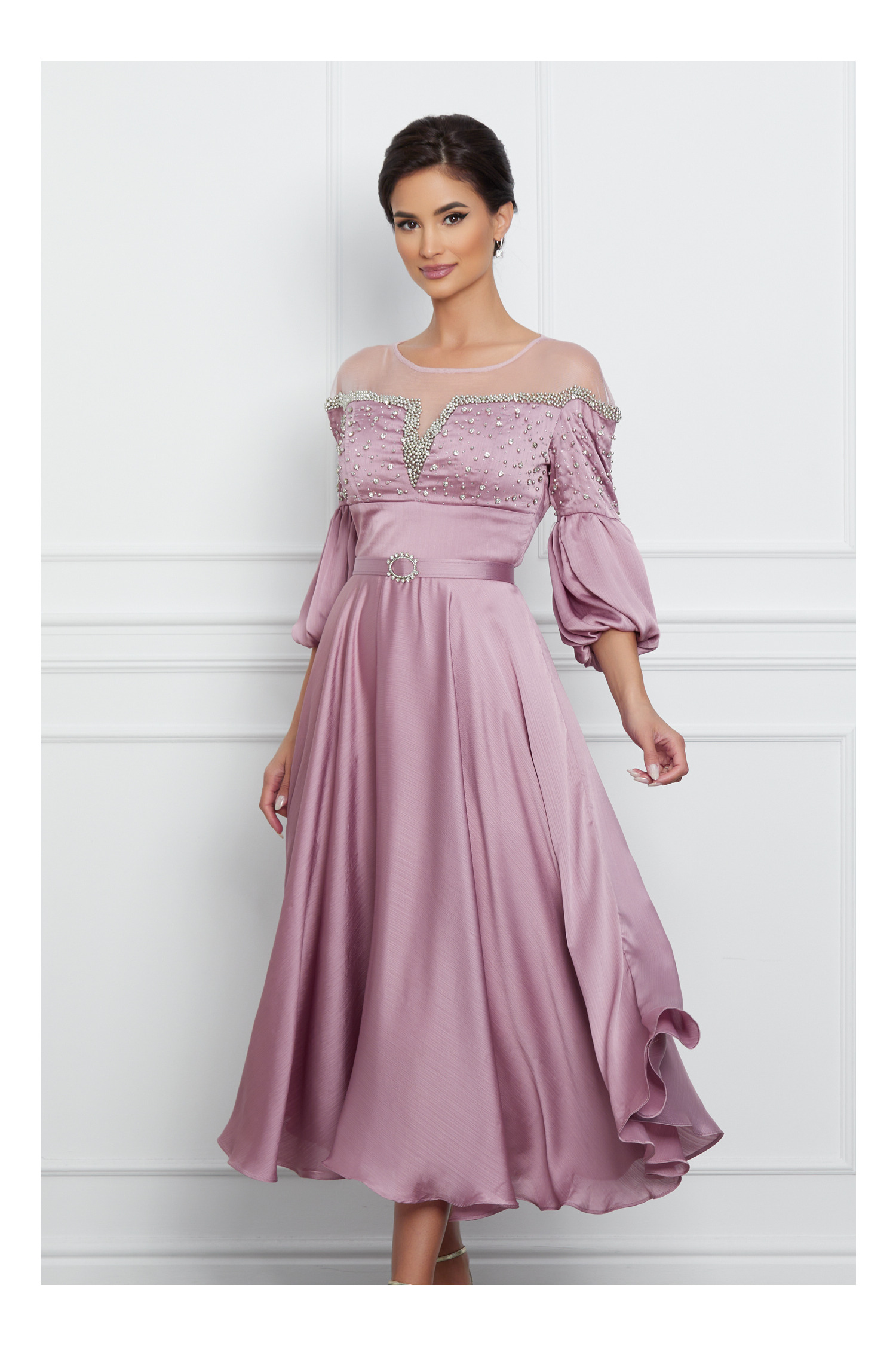 Rochie Iarina roz cu strasuri la bust si curea in talie