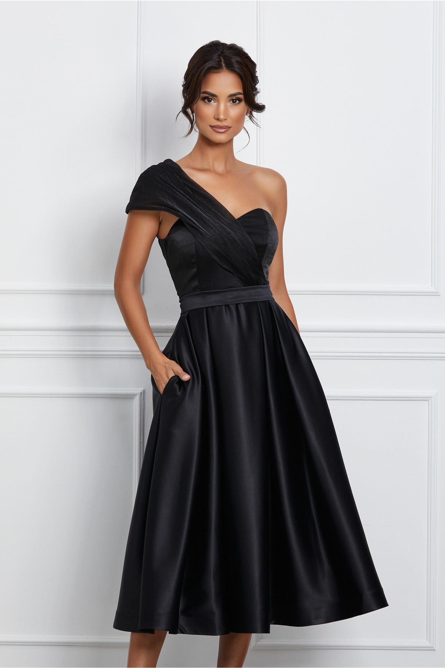 Rochie MBG neagra cu bust din organza