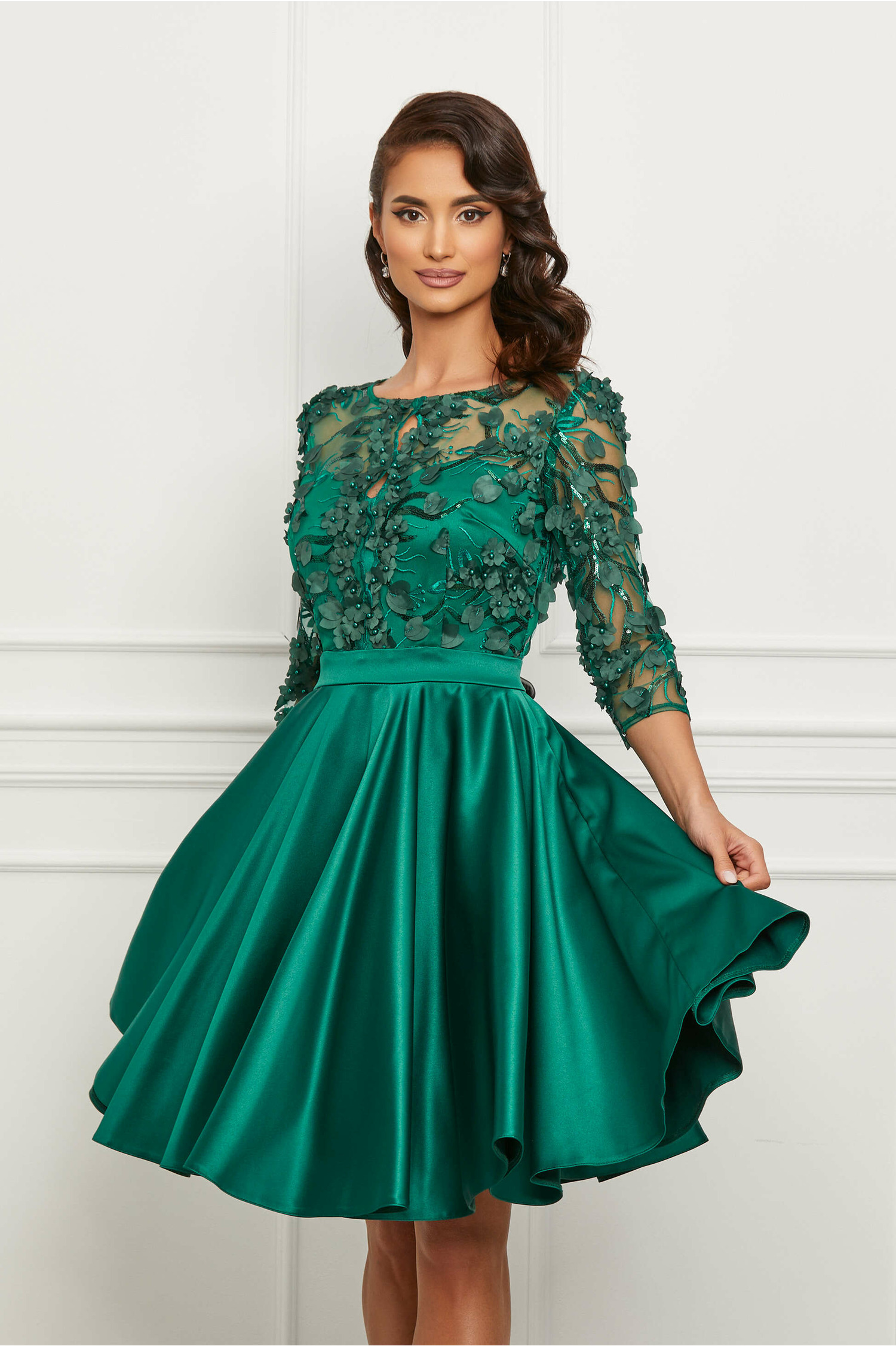 Rochie Ella Collection Cindy verde din tafta cu broderie la bust