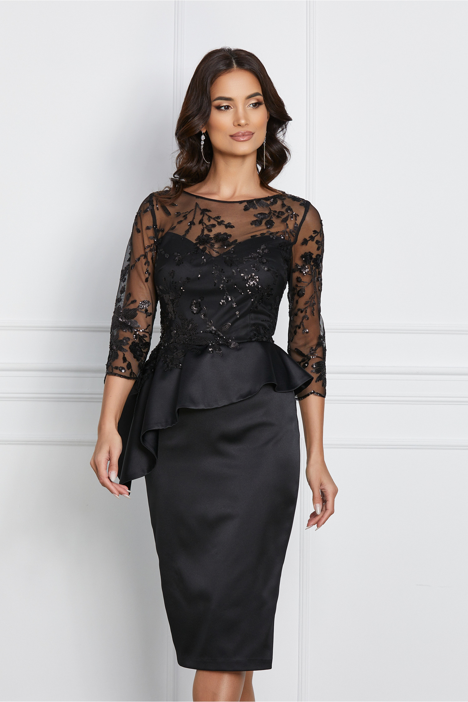 Rochie MBG neagra cu broderie la bust si peplum in talie