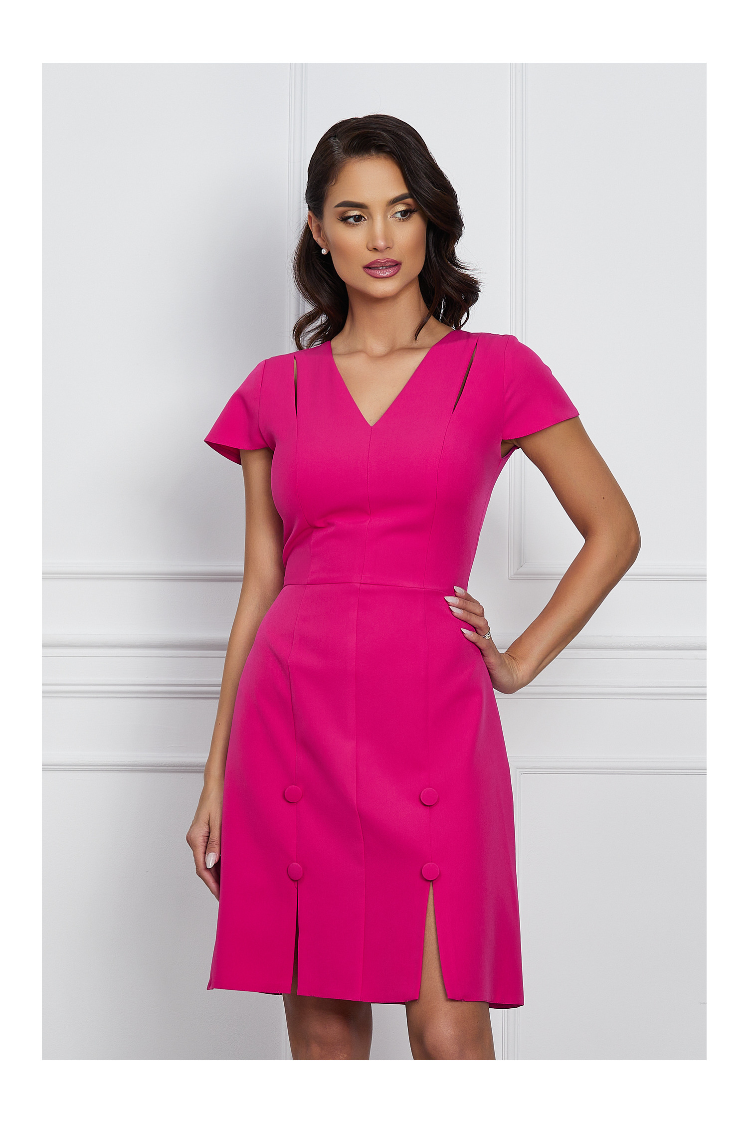 Rochie Moze fucsia cu nasturi si crepeuri pe fusta