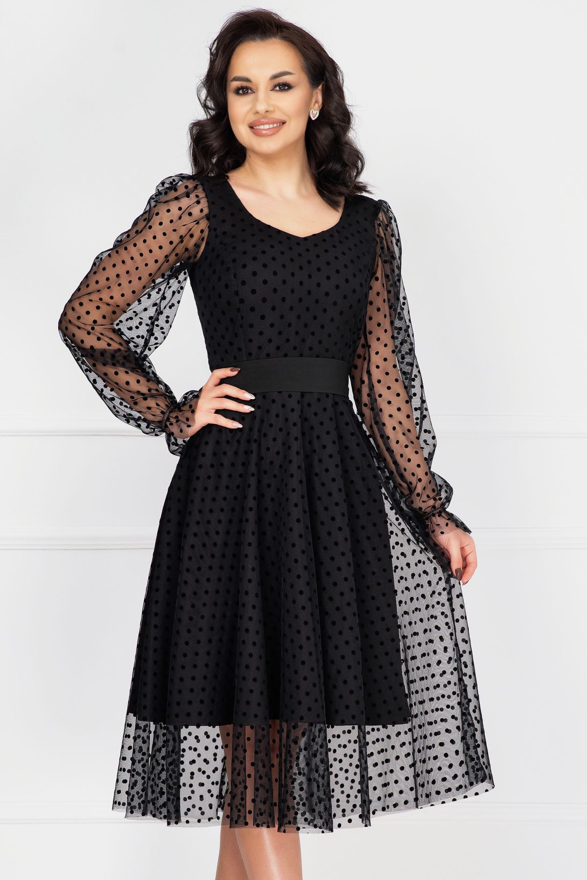 Rochie InPuff eleganta de ocazie neagra acoperita de tulle cu buline