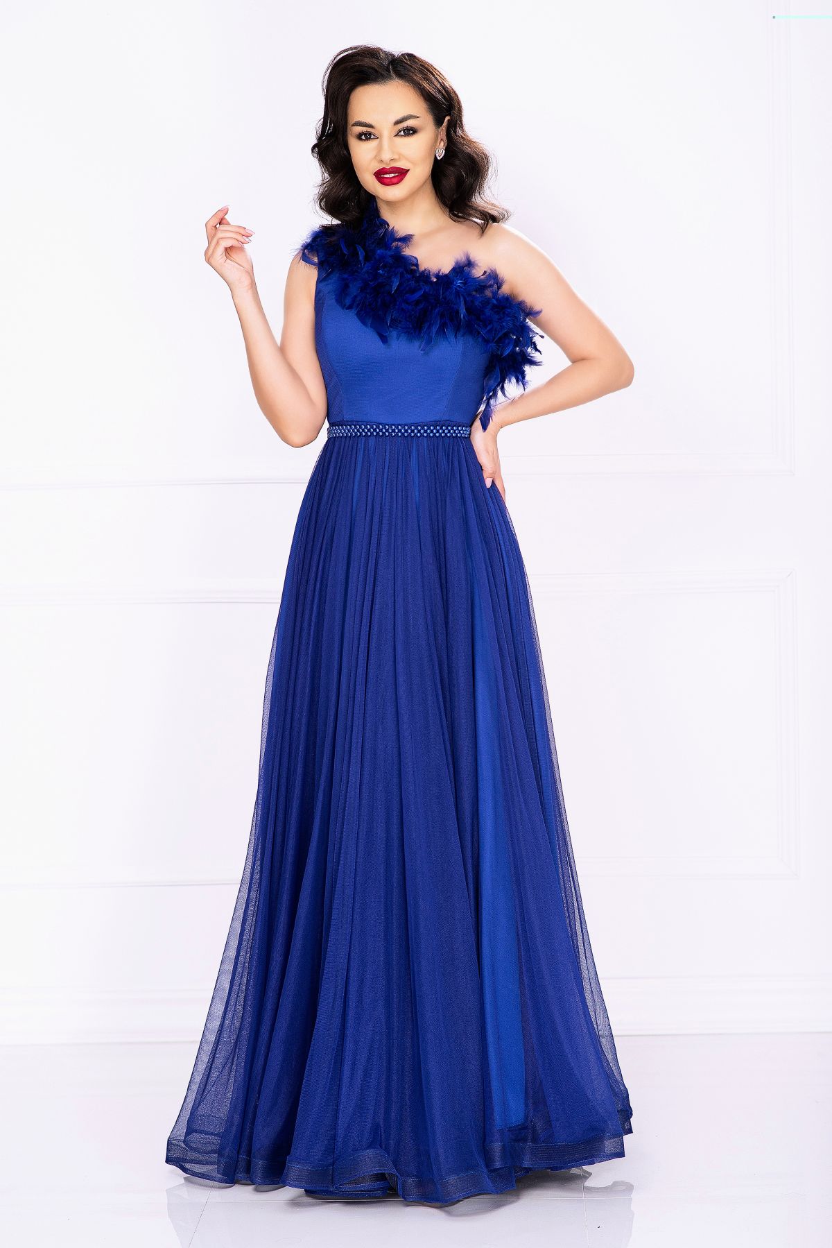 Rochie de seara Beverly albastru royal lunga cu fulgi si centura din margele