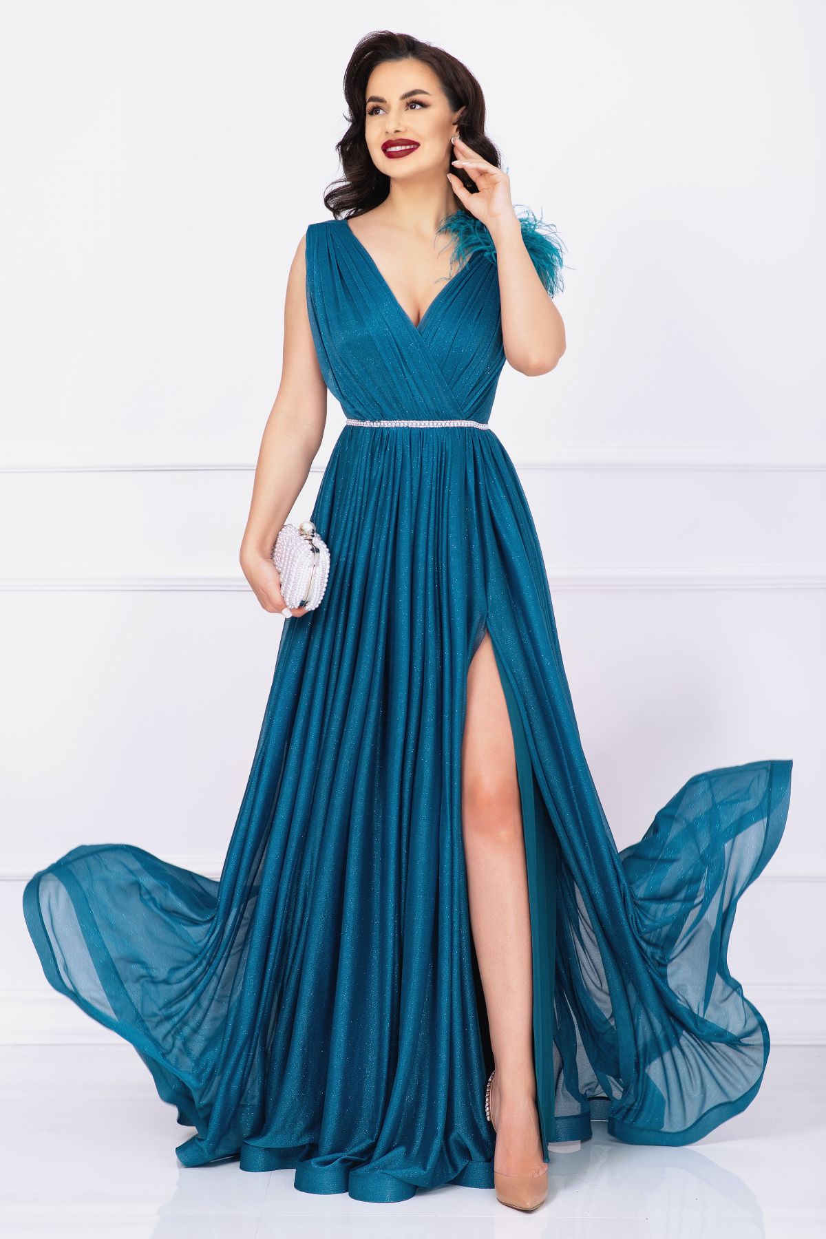 Rochie lunga de seara Maia turquoise eleganta cu sclipici si accesoriu cu fulgi