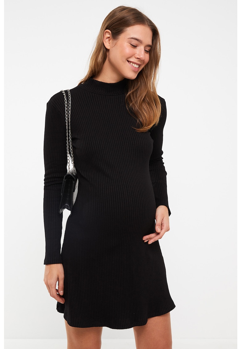 Rochie striata pentru gravide