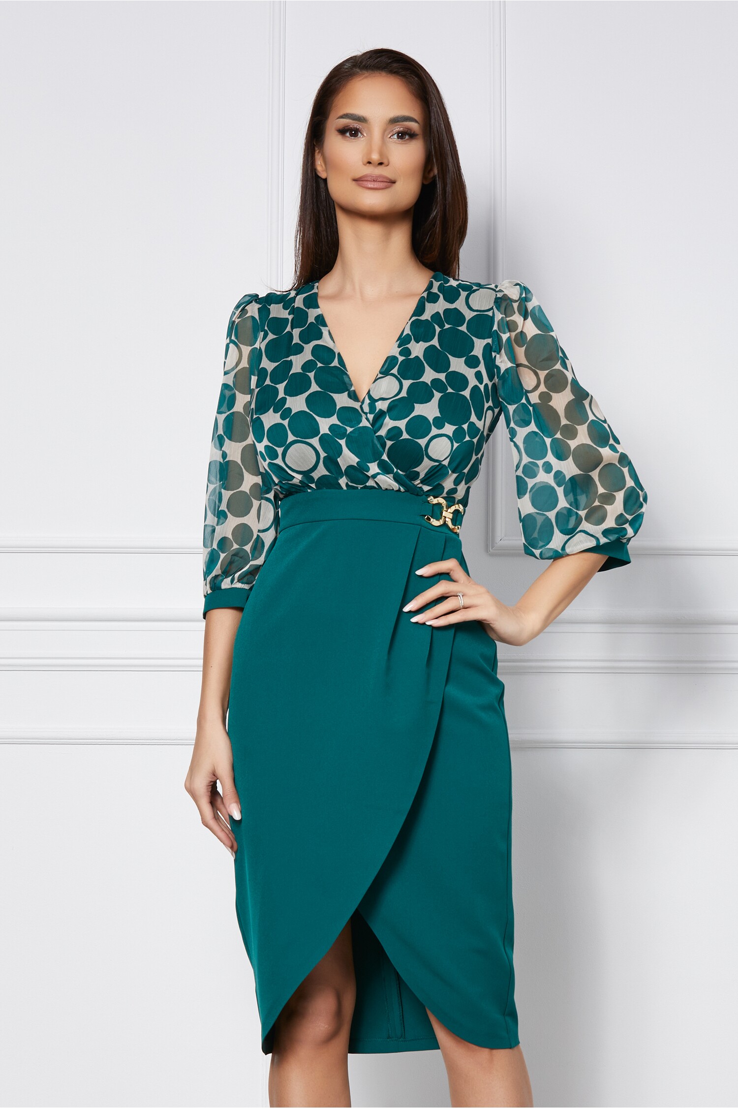 Rochie Iliana verde cu buline la bust