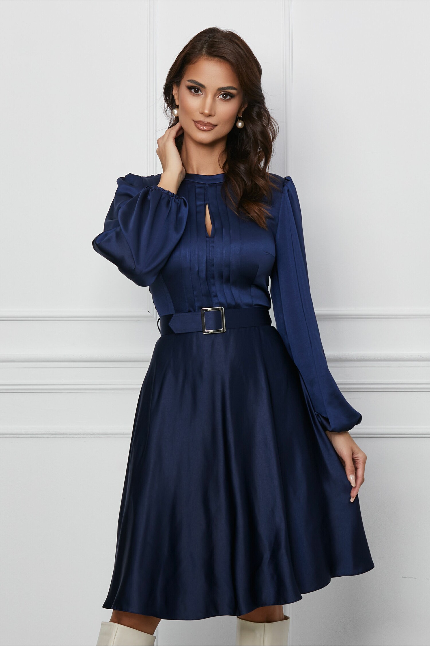 Rochie Dy Fashion bleumarin cu pliuri pe bust si curea in talie