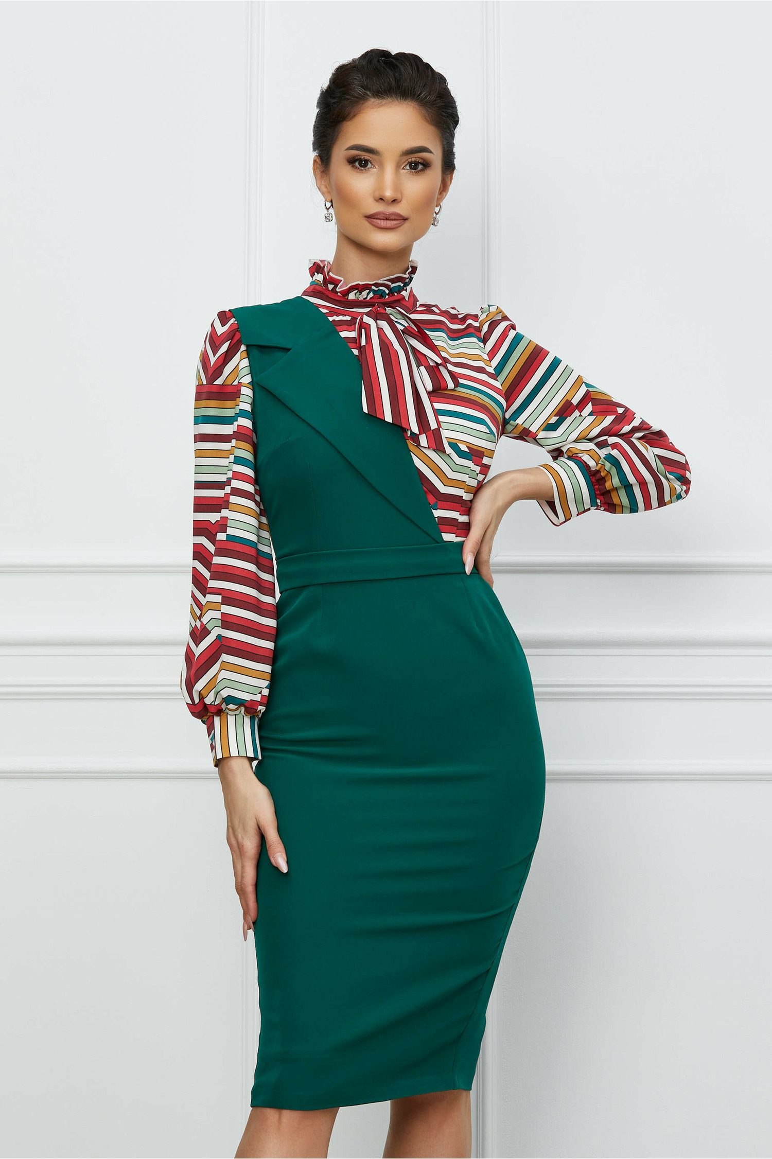 Rochie MBG verde cu dungi rosii la bust