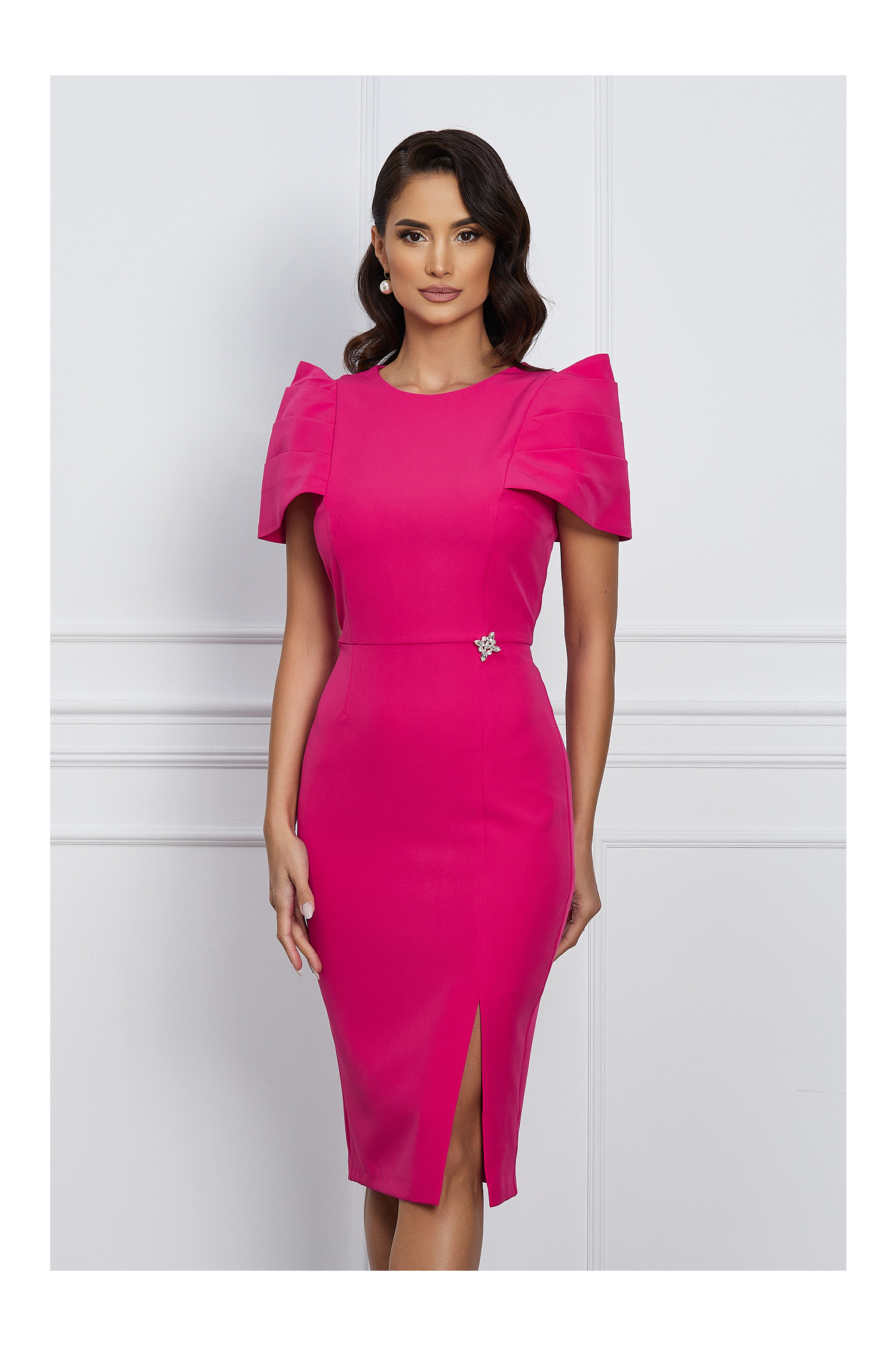 Rochie MBG fucsia cu pliuri pe maneci si umeri bufanti