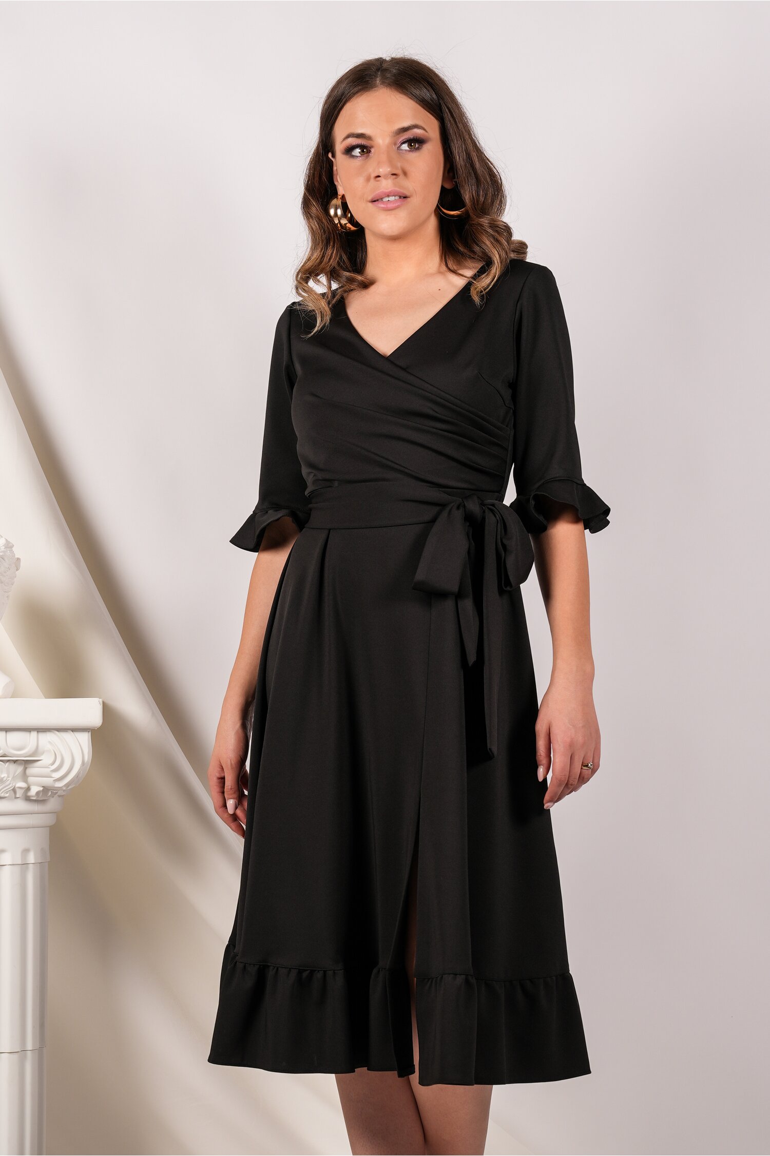 Rochie Ella Collection Arina neagra cu volane si cordon in talie