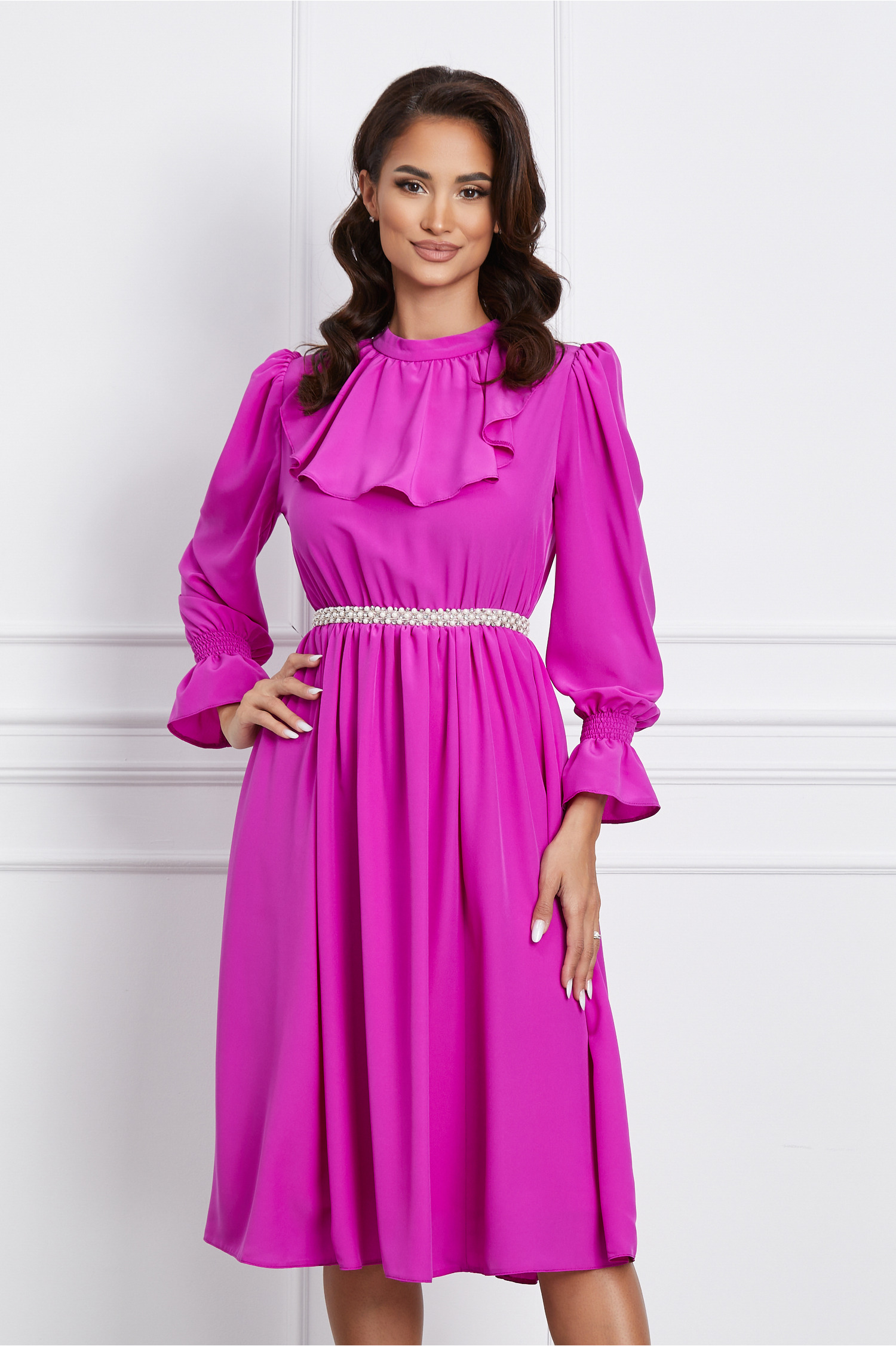 Rochie Dy Fashion fucsia cu volanas la bust si perle in talie