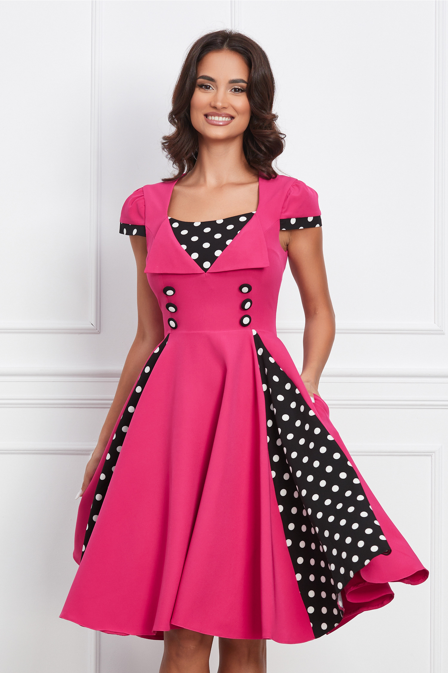 Rochie MBG fucsia cu buline inserate pe fusta si bust