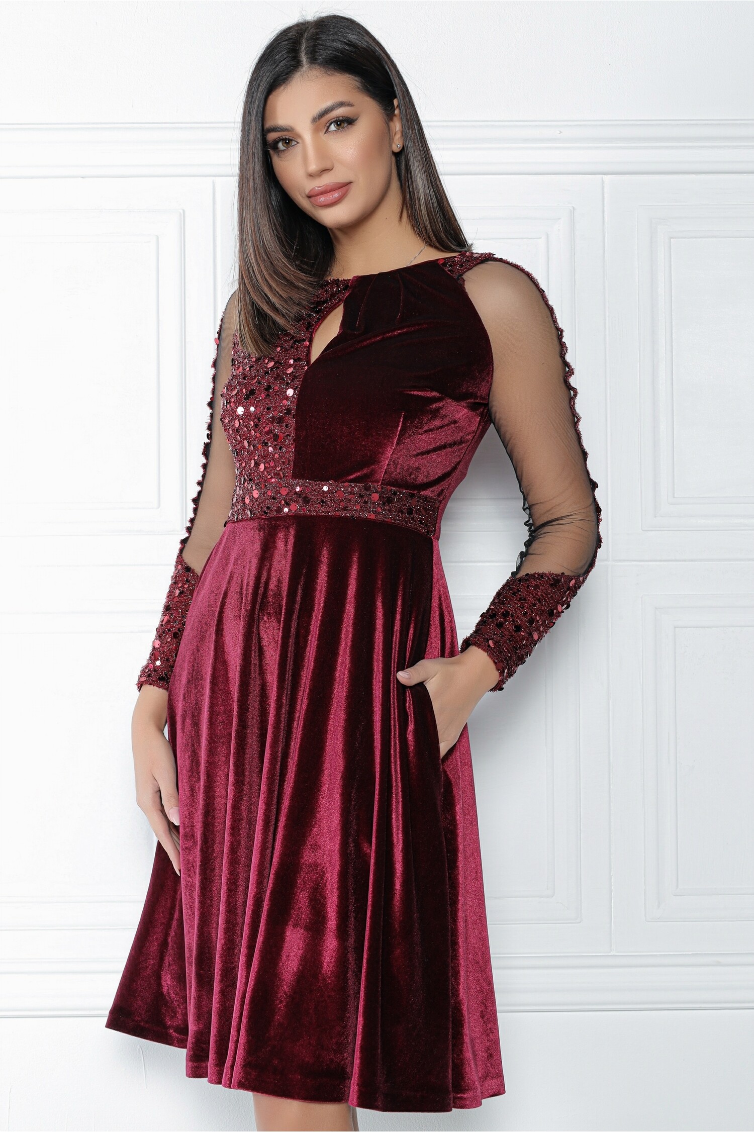 Rochie MBG bordo din catifea cu paiete si maneci din tull