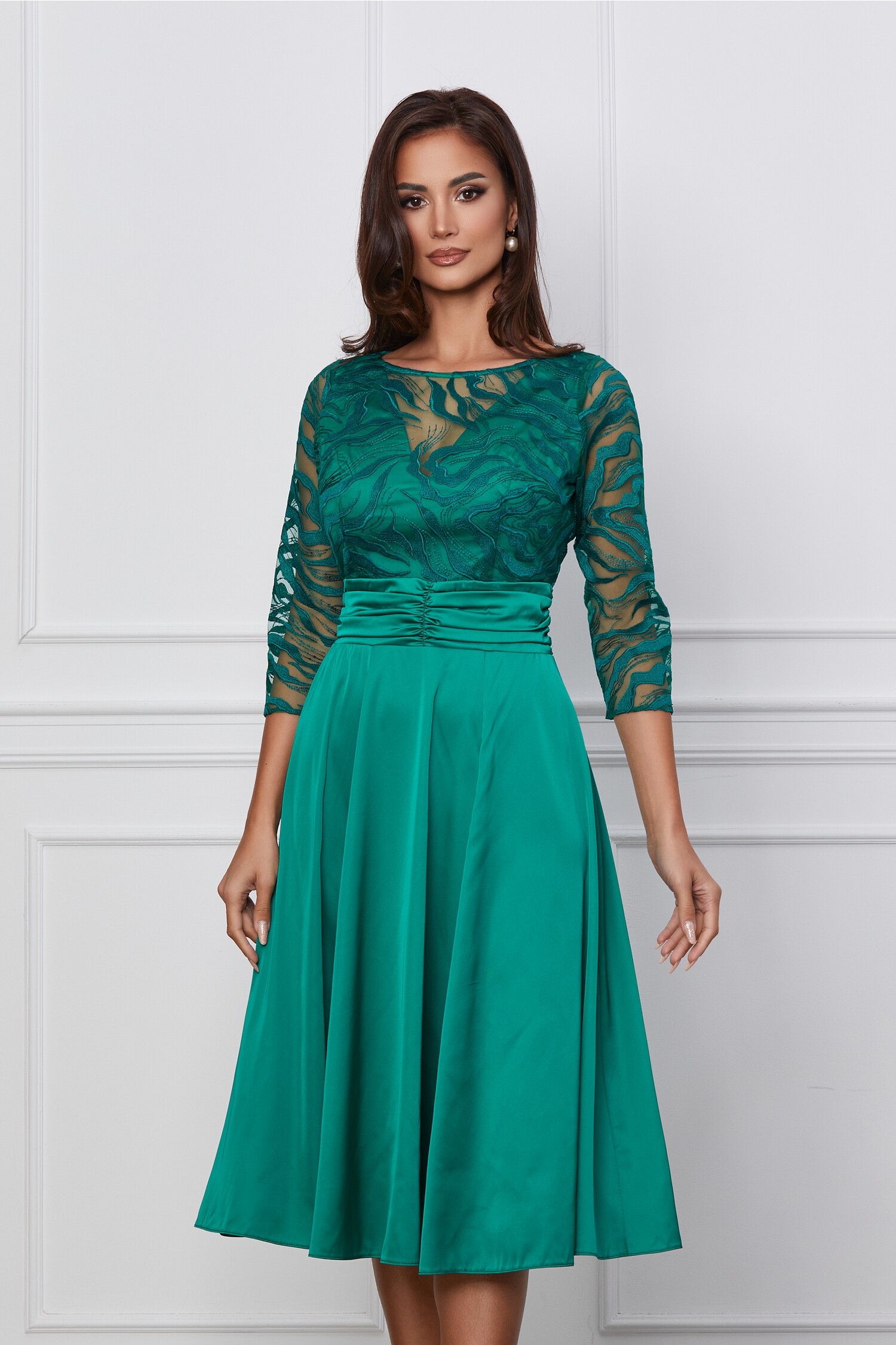 Rochie Dy Fashion verde din satin cu bust din dantela