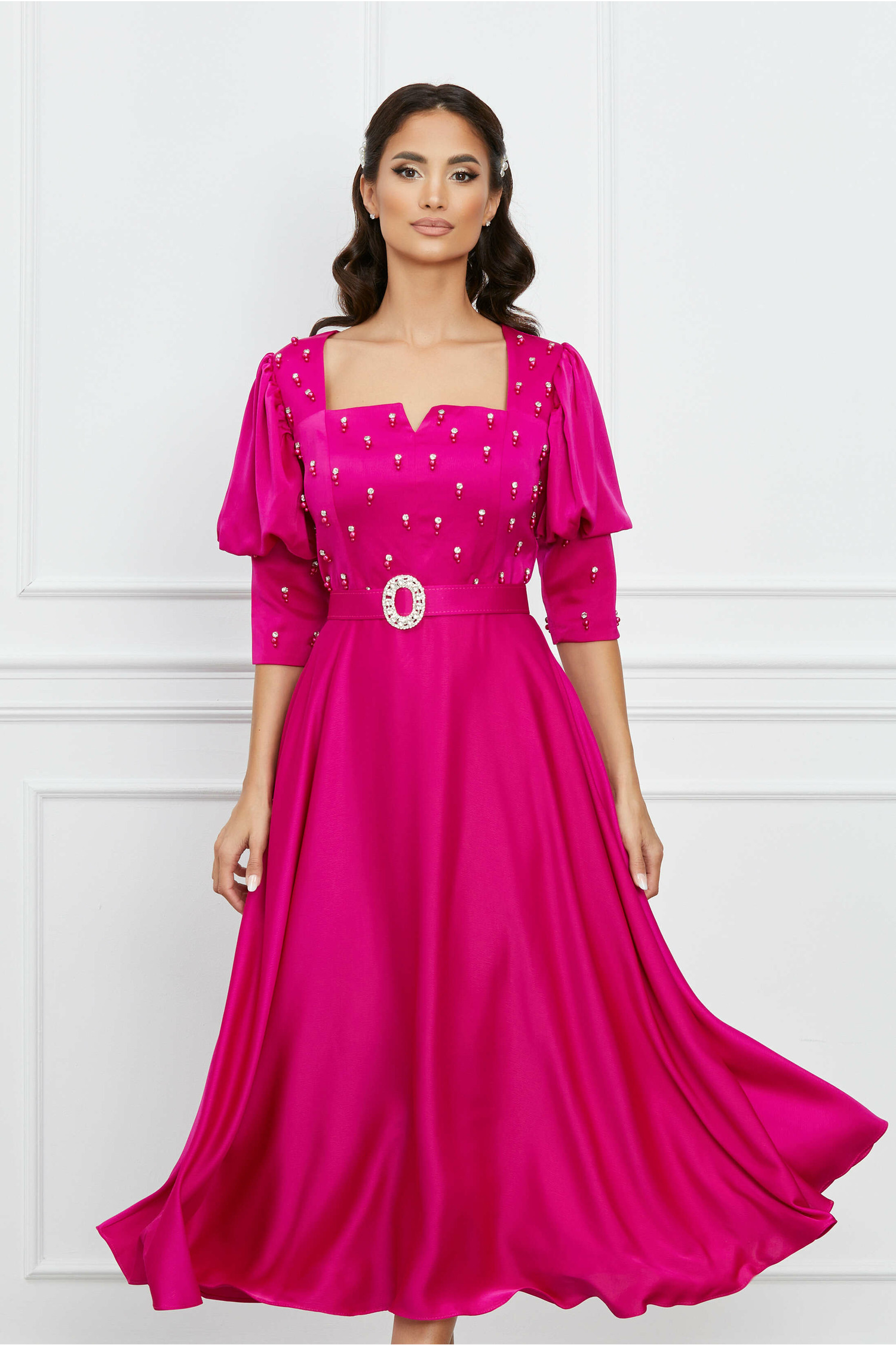 Rochie Daniela fucsia cu perle la bust si curea in talie