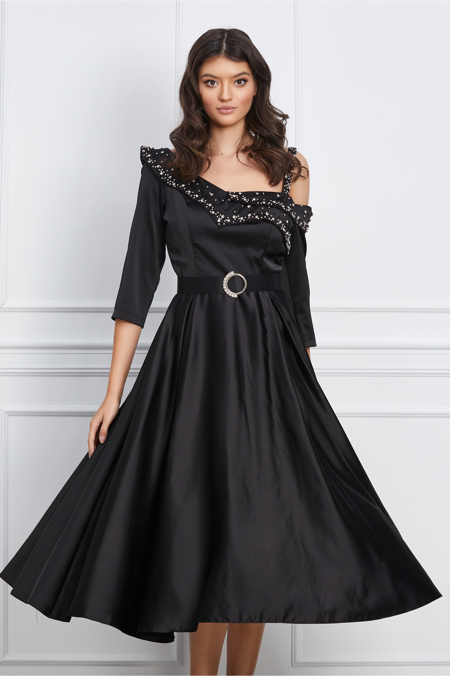 Rochie Cristina neagra cu strasuri si curea in talie