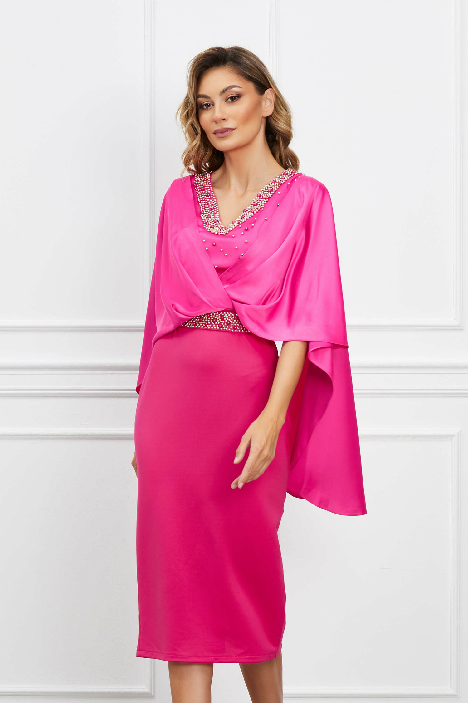 Rochie Ramira fucsia cu capa si perle metalice