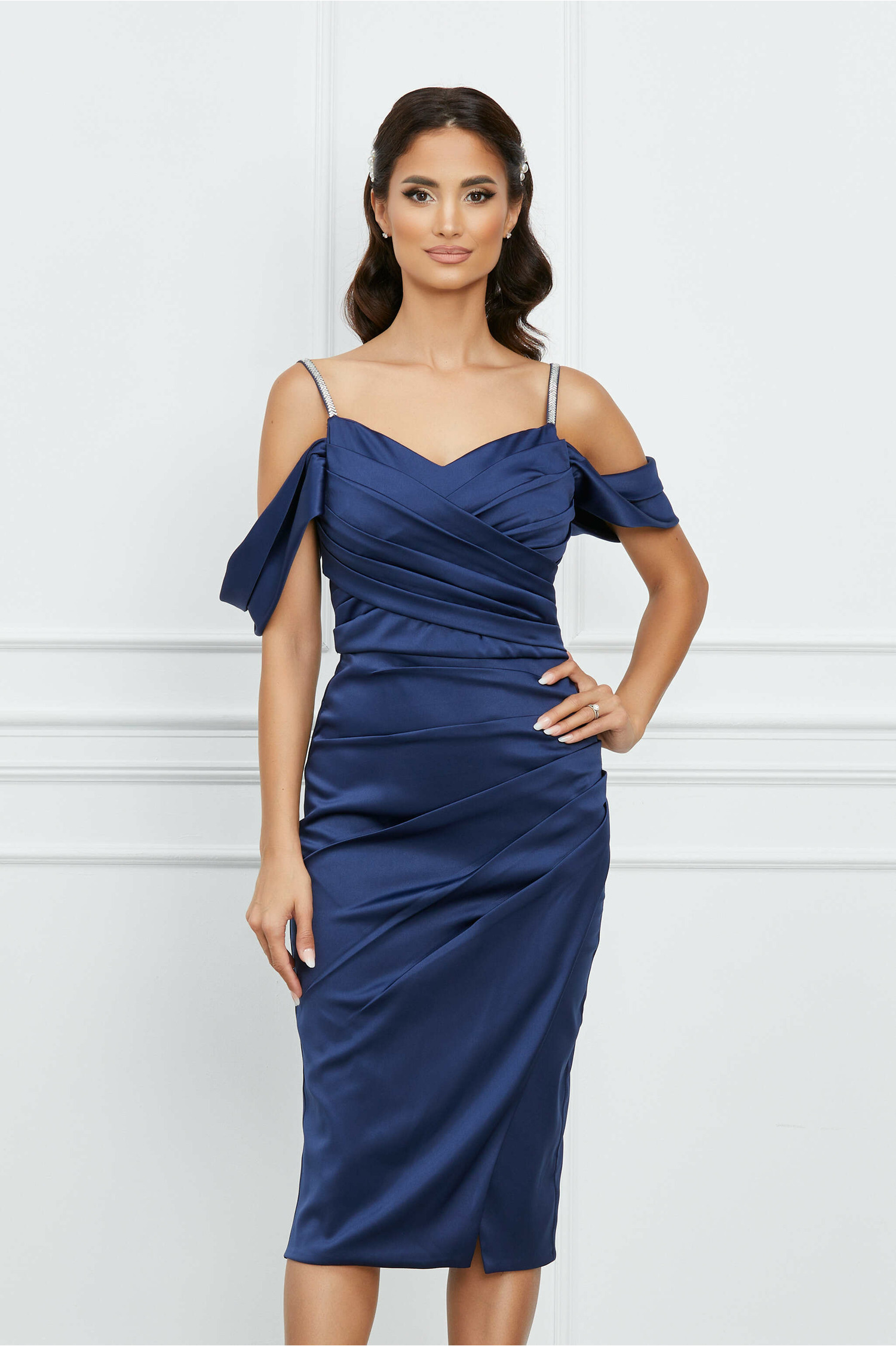 Rochie MBG bleumarin din satin cu bretele subtiri