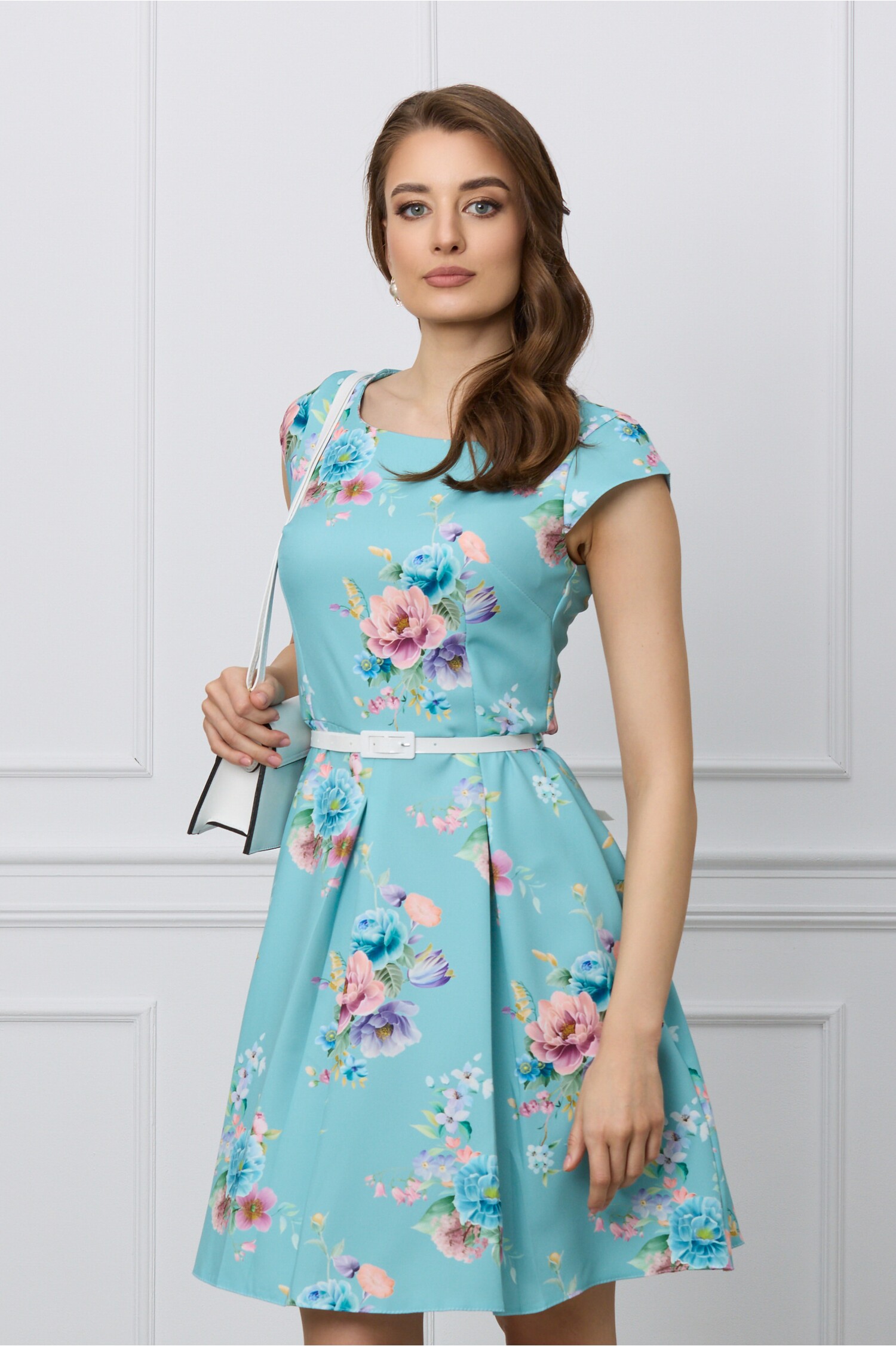 Rochie Irene verde mint cu imprimeu floral si curea in talie